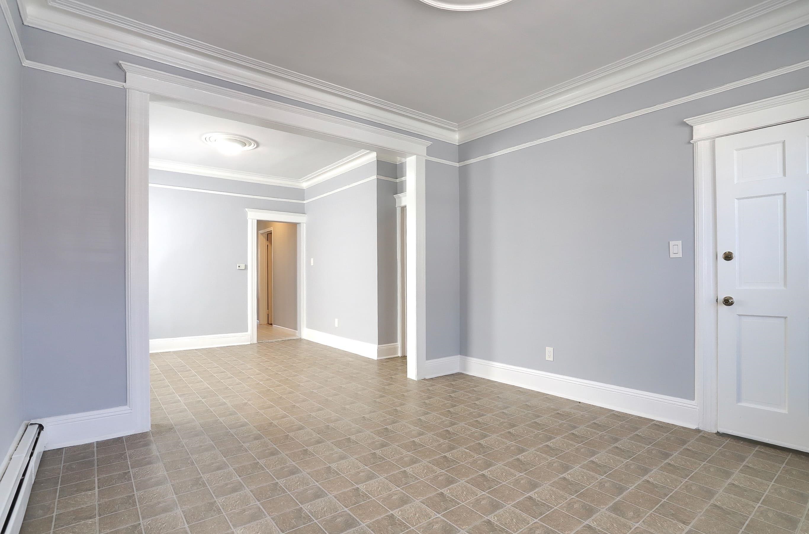 42 GREENVILLE AVE Unit: 2