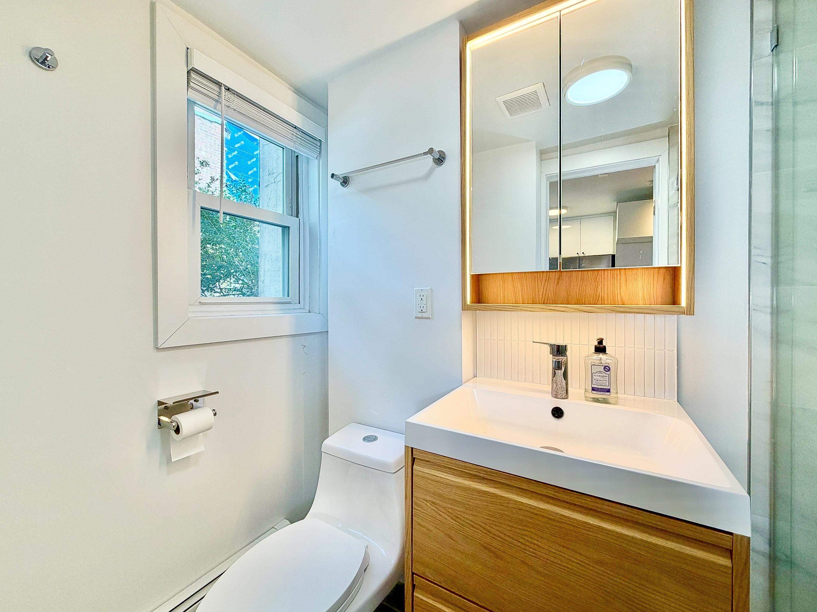 432 2ND ST Unit: 1