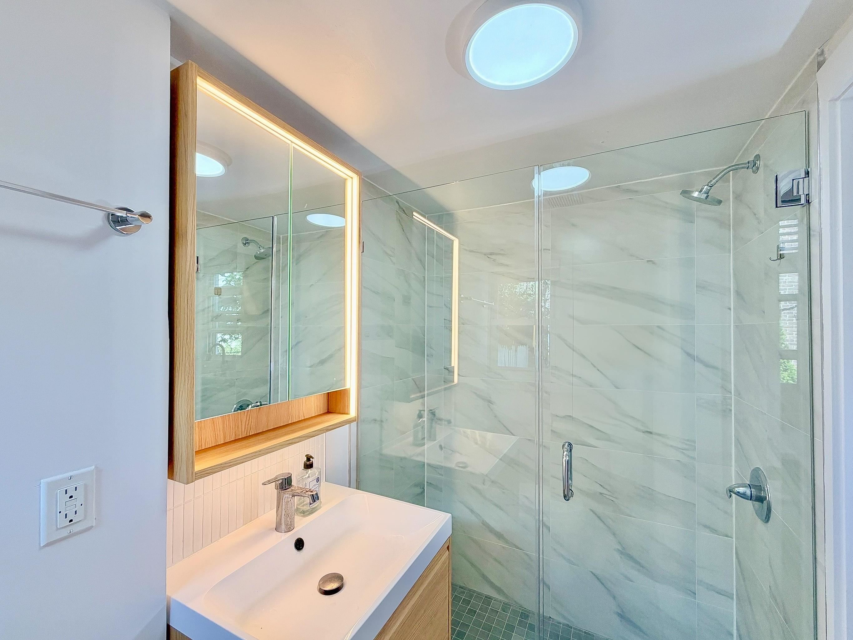 432 2ND ST Unit: 1