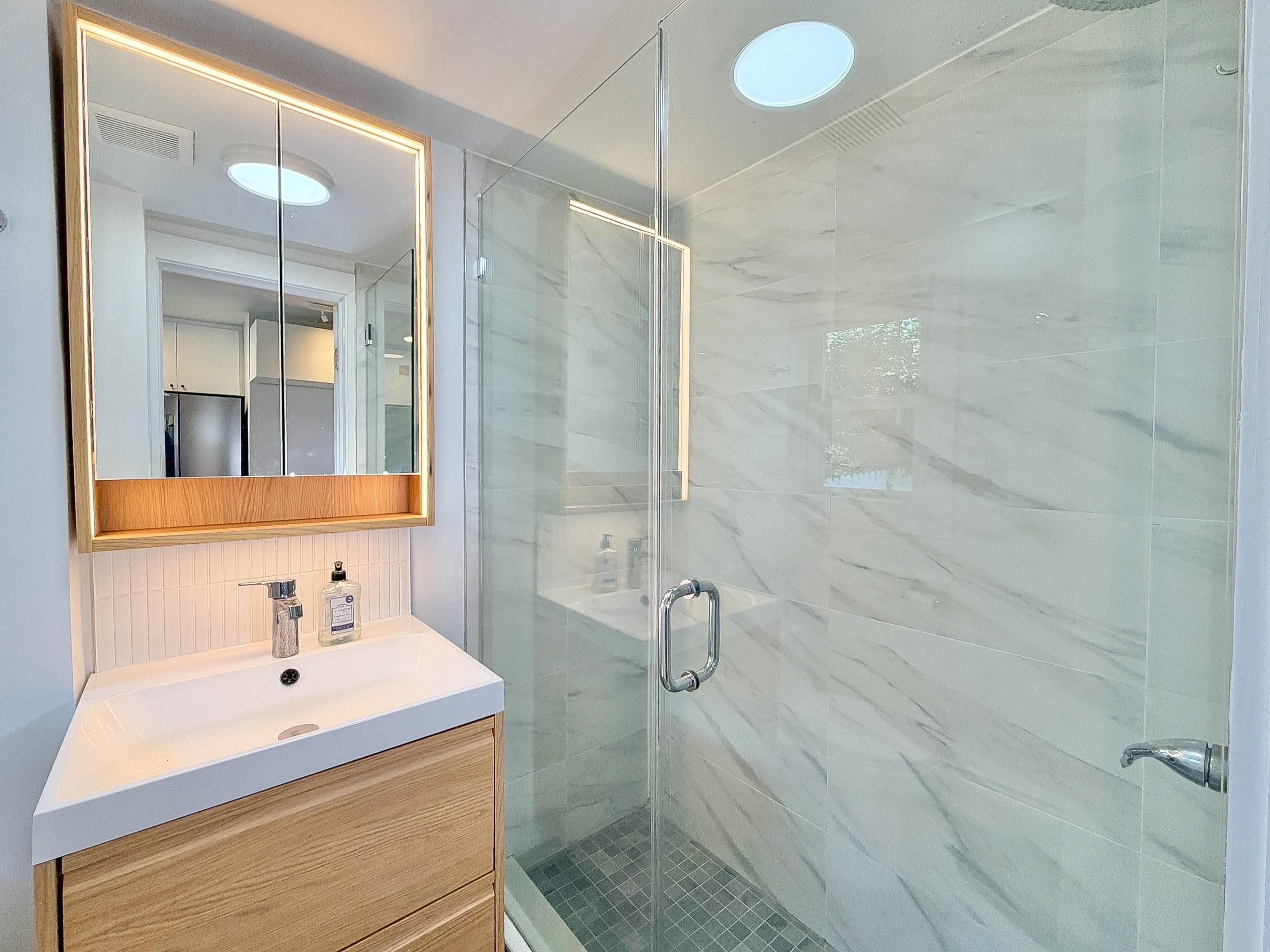 432 2ND ST Unit: 1