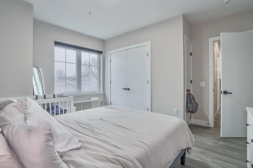 212 70TH ST Unit: 201