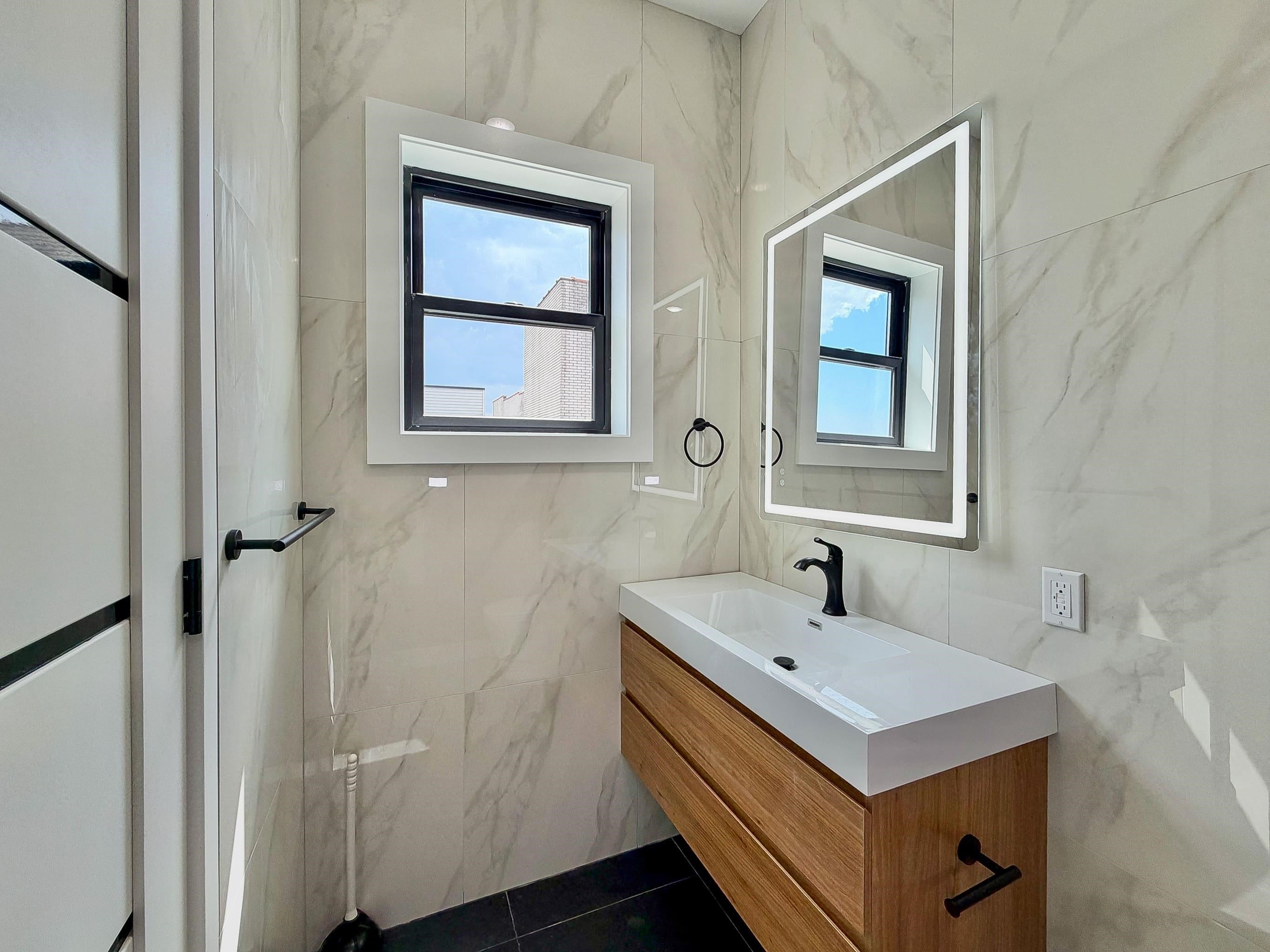 133 NORTH ST Unit: 2