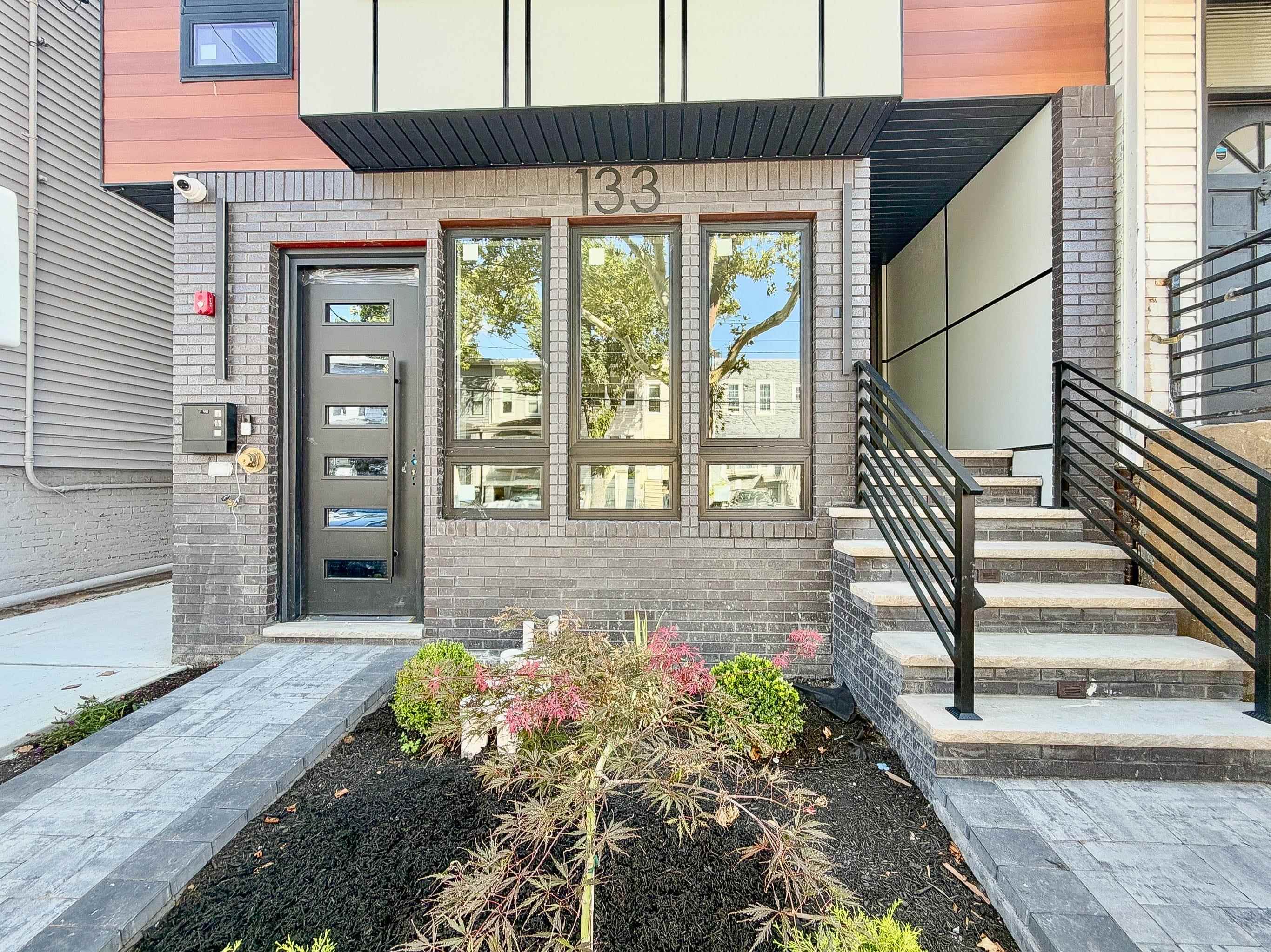 133 NORTH ST Unit: 2