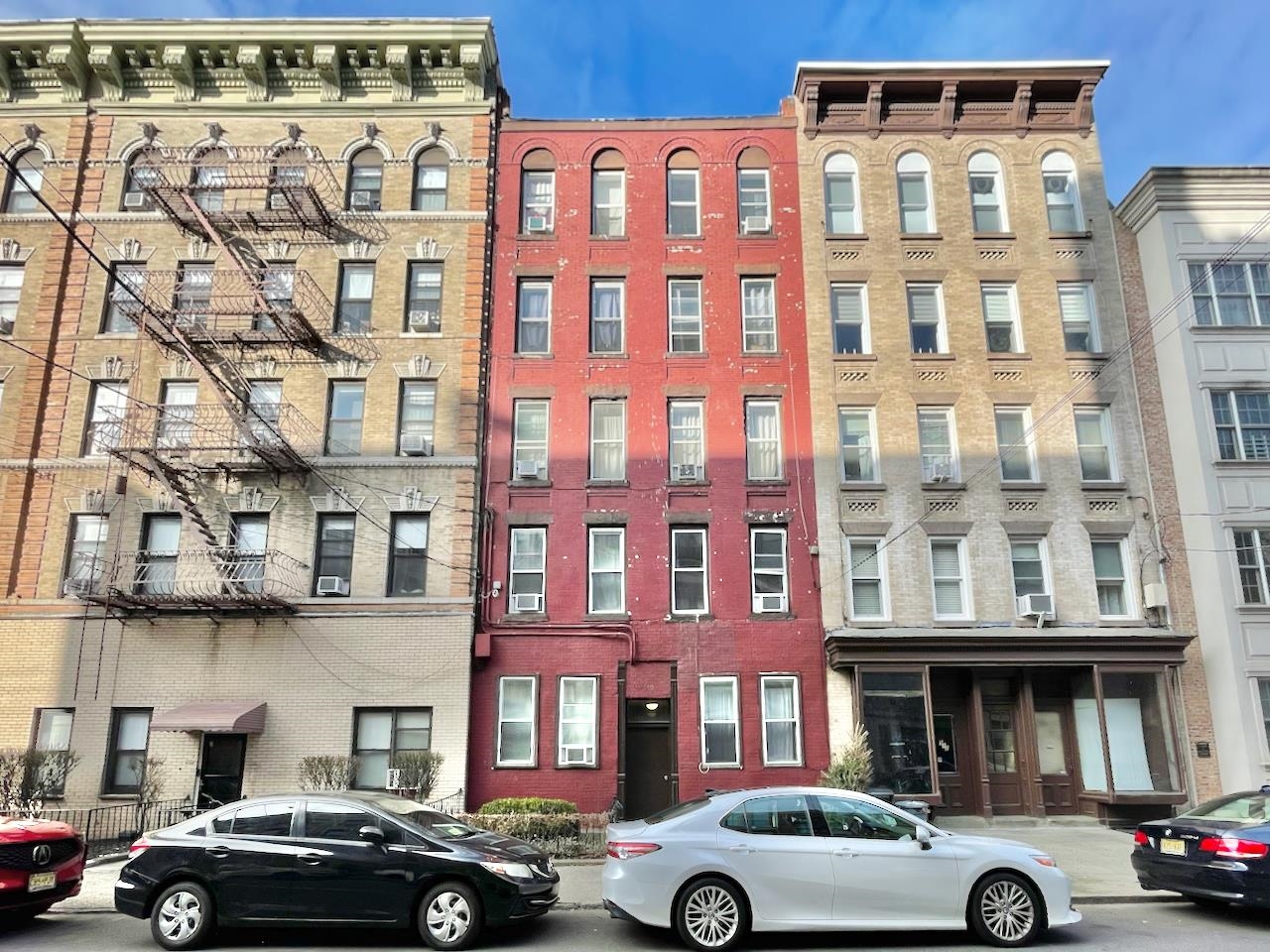 510 ADAMS ST Unit: 4R