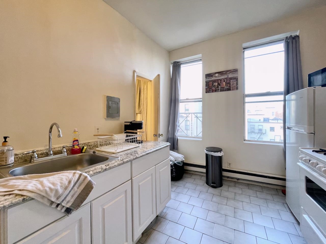 510 ADAMS ST Unit: 4R