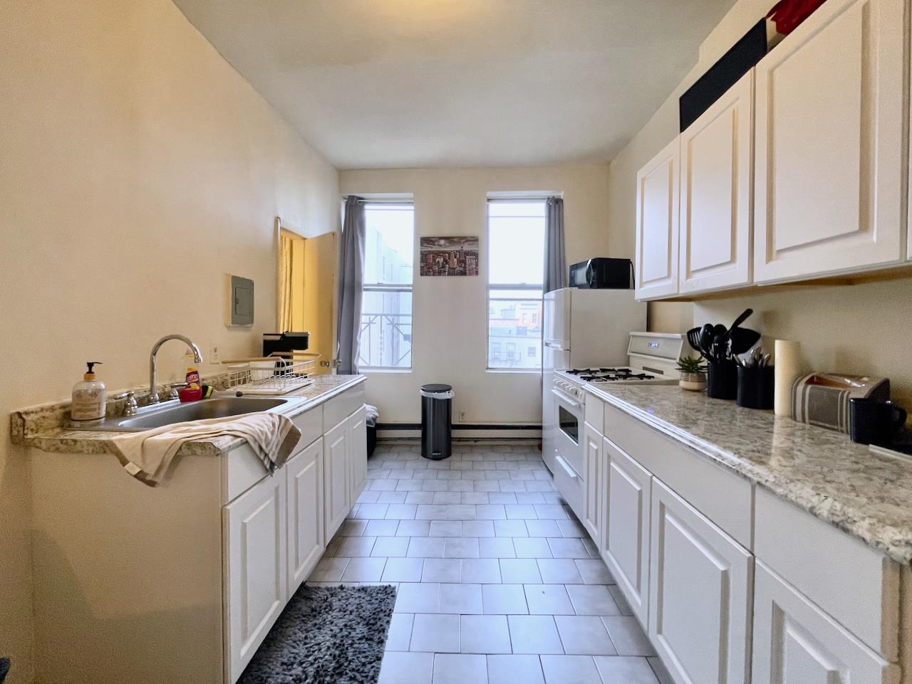 510 ADAMS ST Unit: 4R