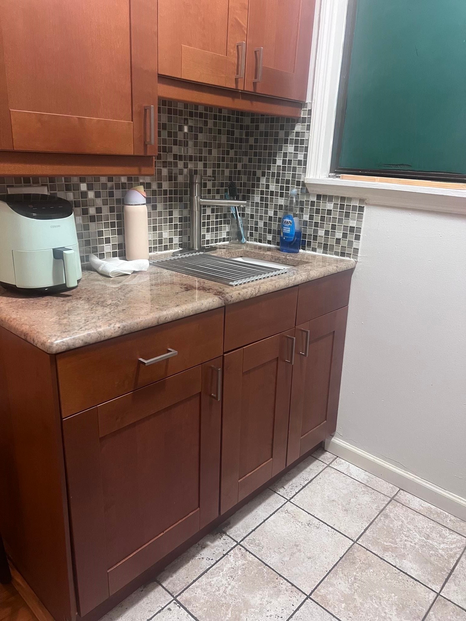 234 6TH ST Unit: 8