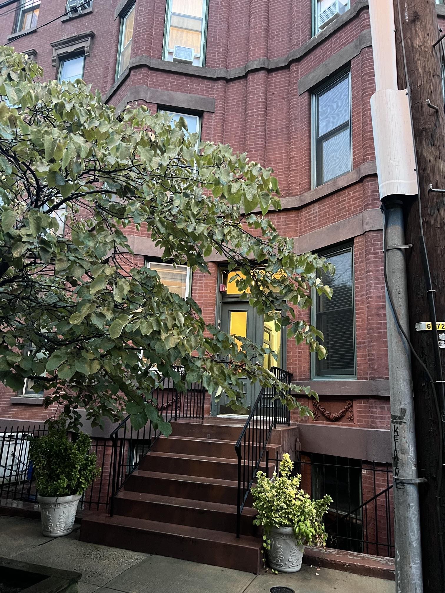234 6TH ST Unit: 8