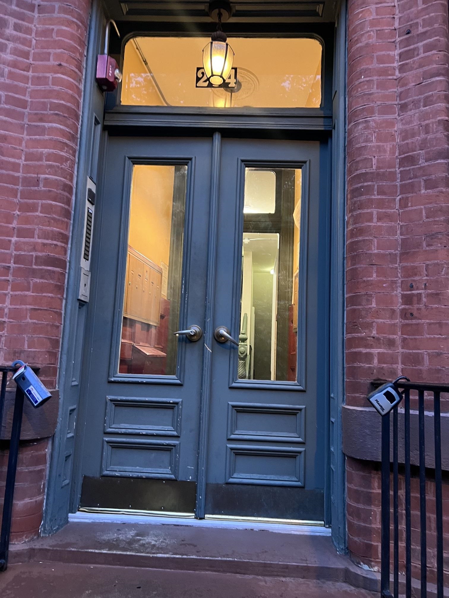234 6TH ST Unit: 8