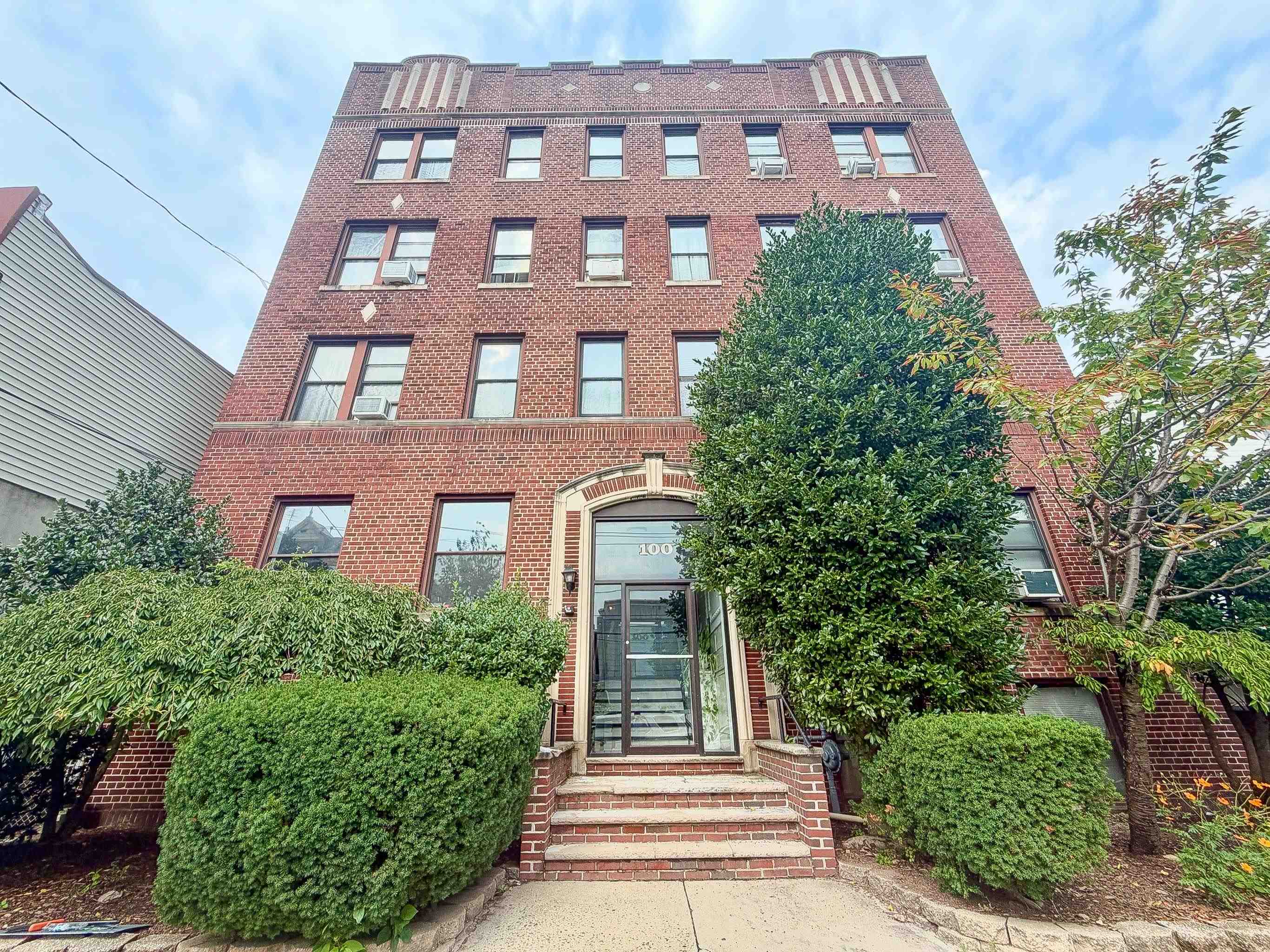100 PROSPECT ST Unit: 302