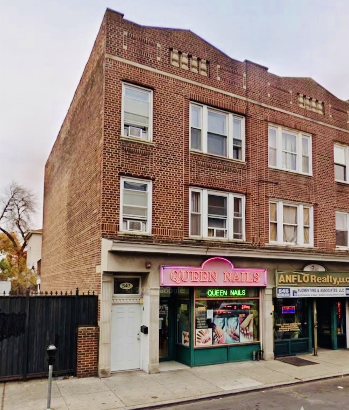 543 WEST SIDE AVE Unit: 3