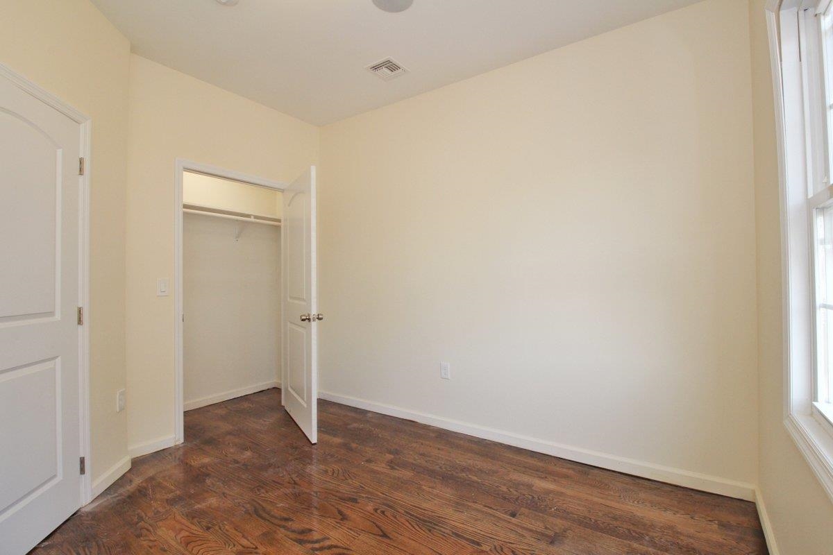 8516 5TH AVE Unit: 2