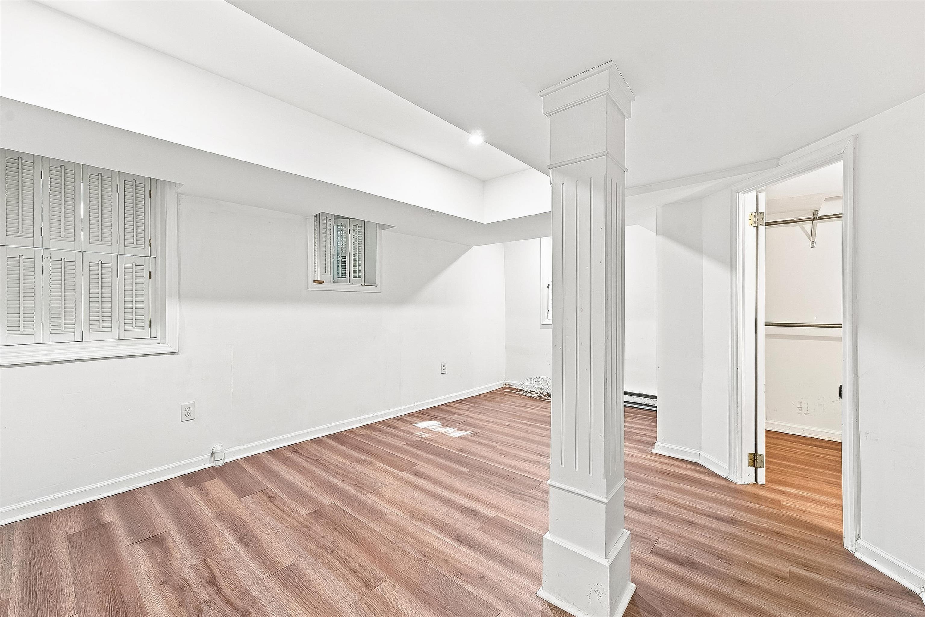 813 WASHINGTON ST Unit: 1R