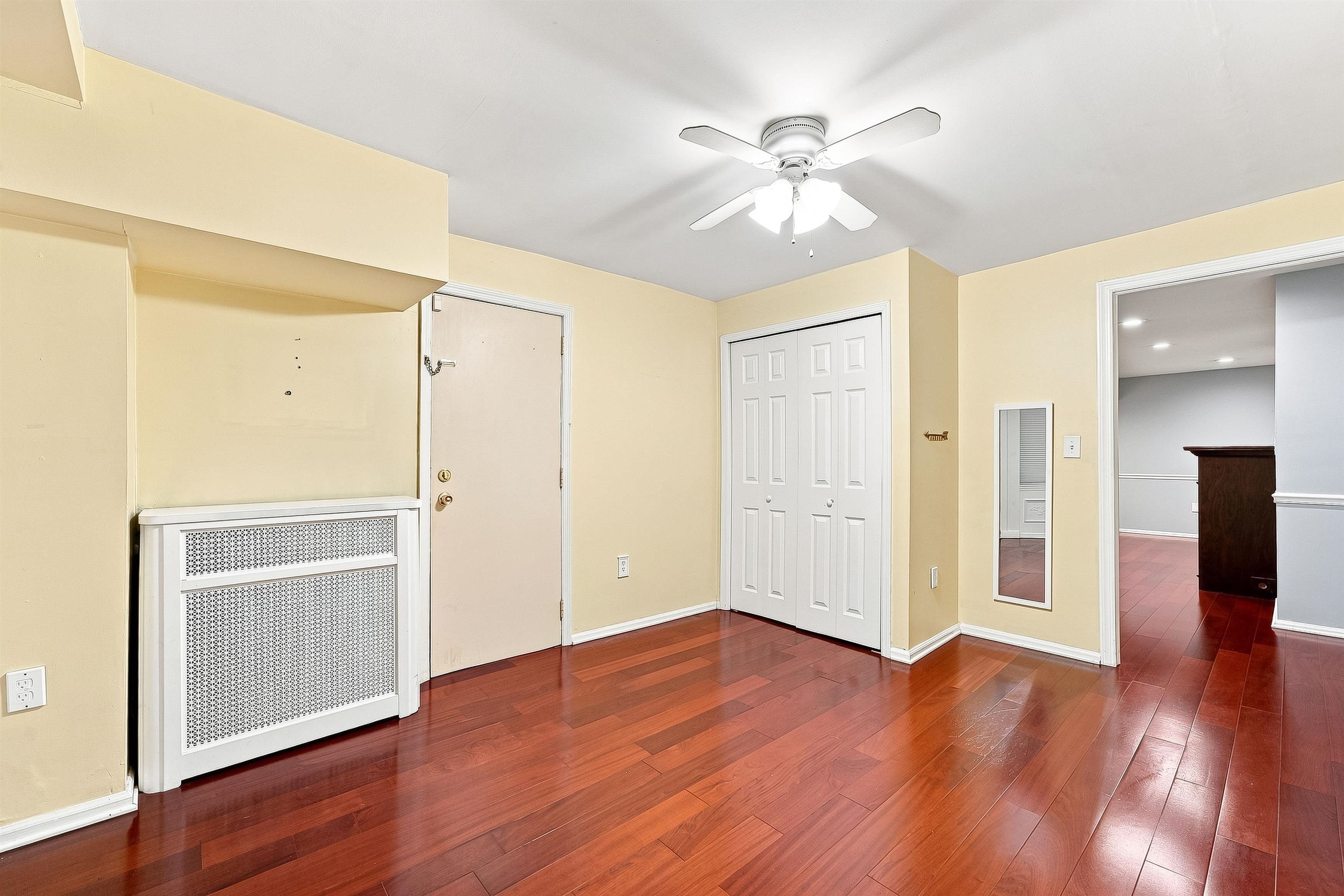 813 WASHINGTON ST Unit: 1R