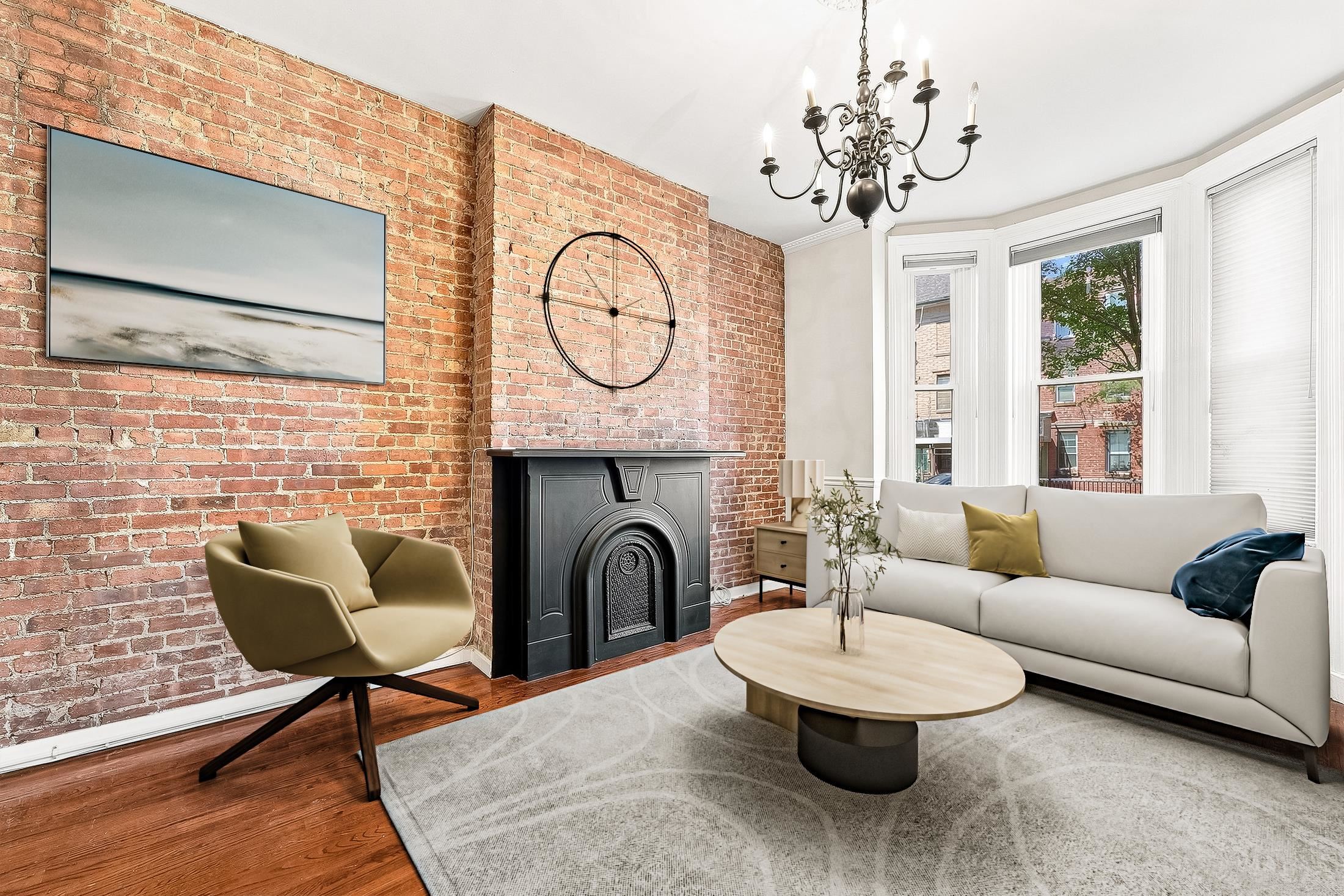 813 WASHINGTON ST Unit: 1R