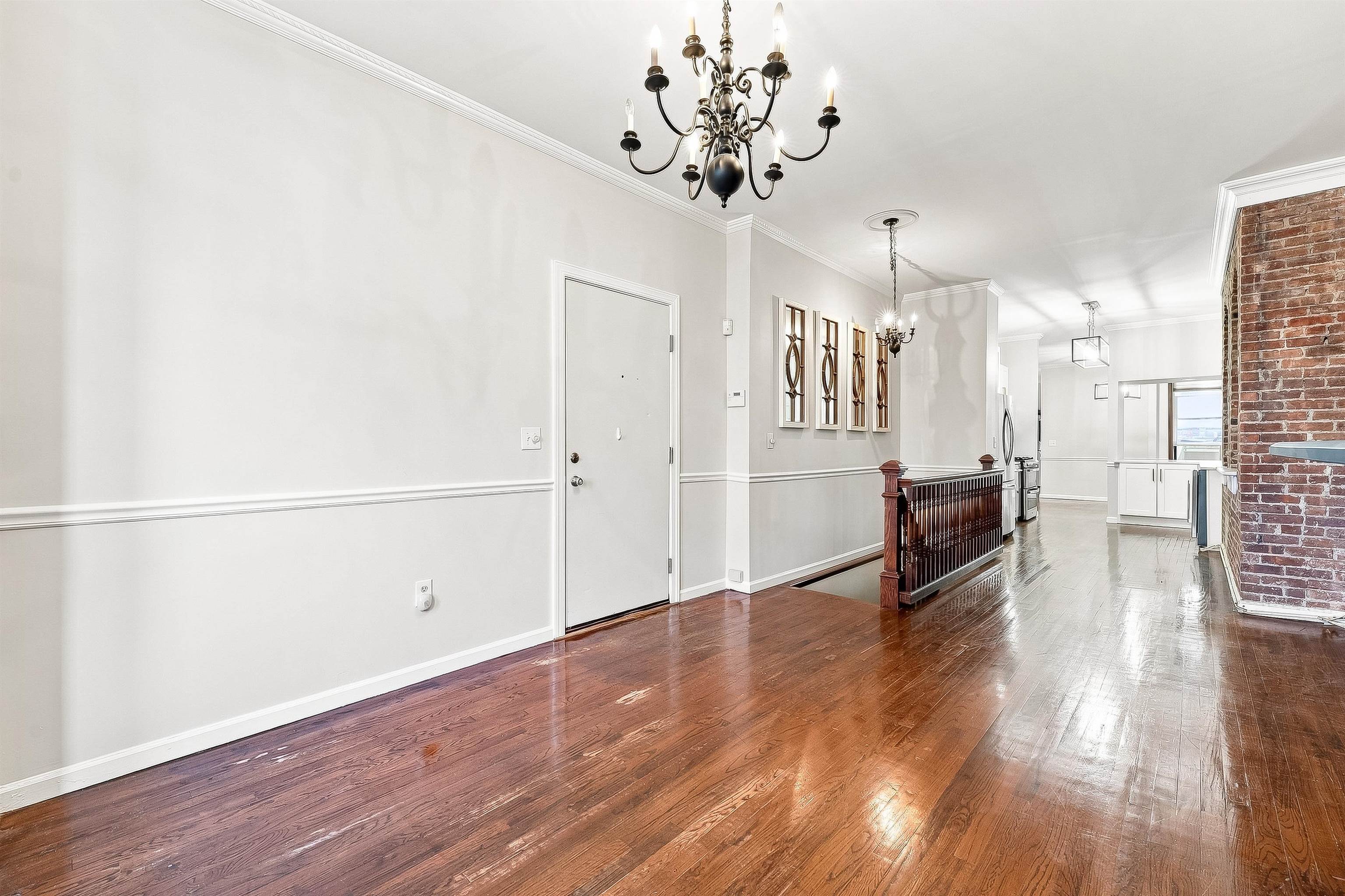 813 WASHINGTON ST Unit: 1R