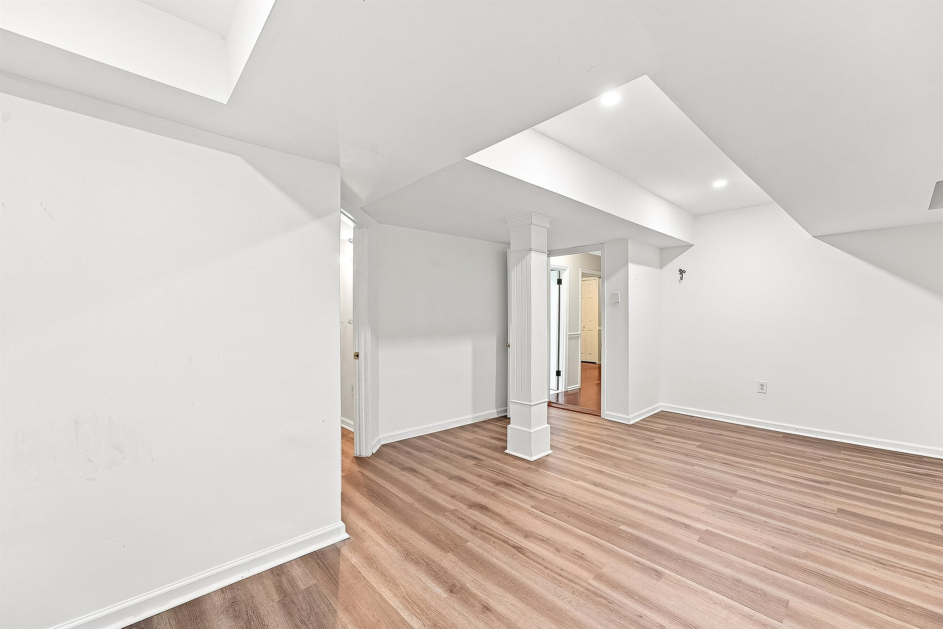 813 WASHINGTON ST Unit: 1R