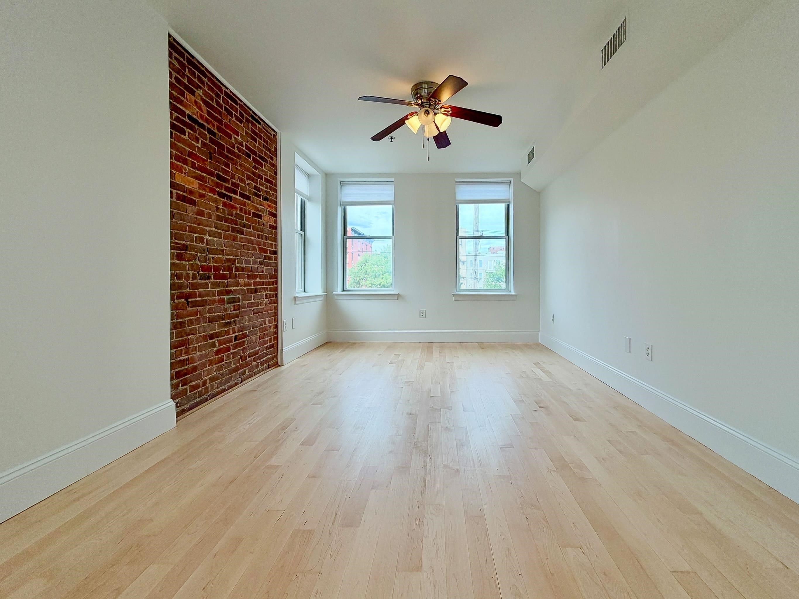 301 MADISON ST Unit: 3S
