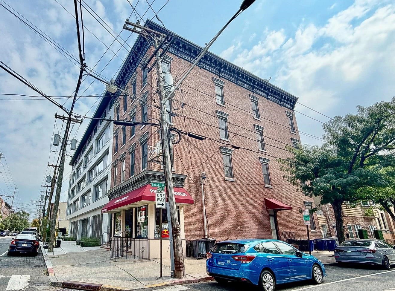301 MADISON ST Unit: 3S