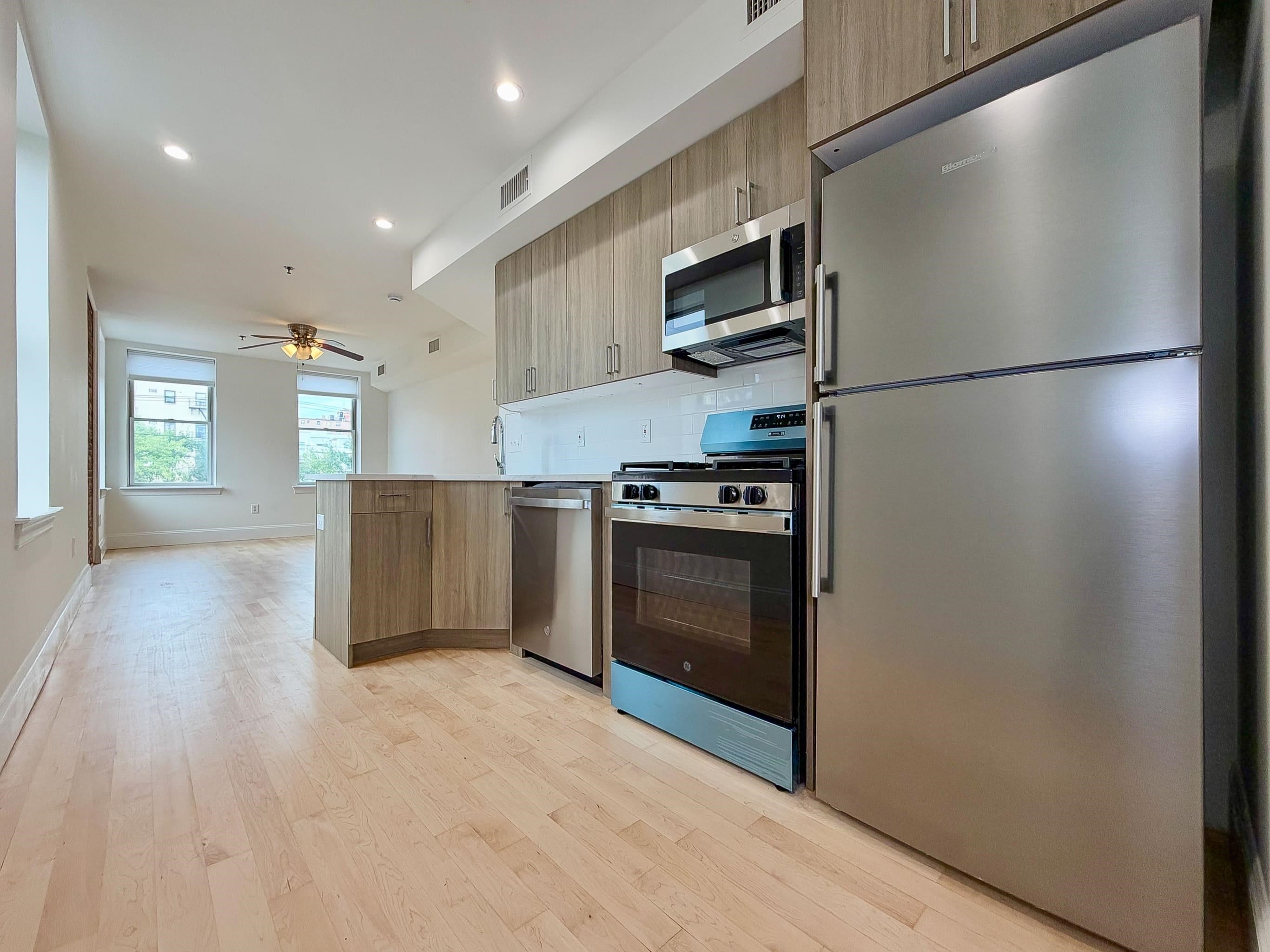 301 MADISON ST Unit: 3S