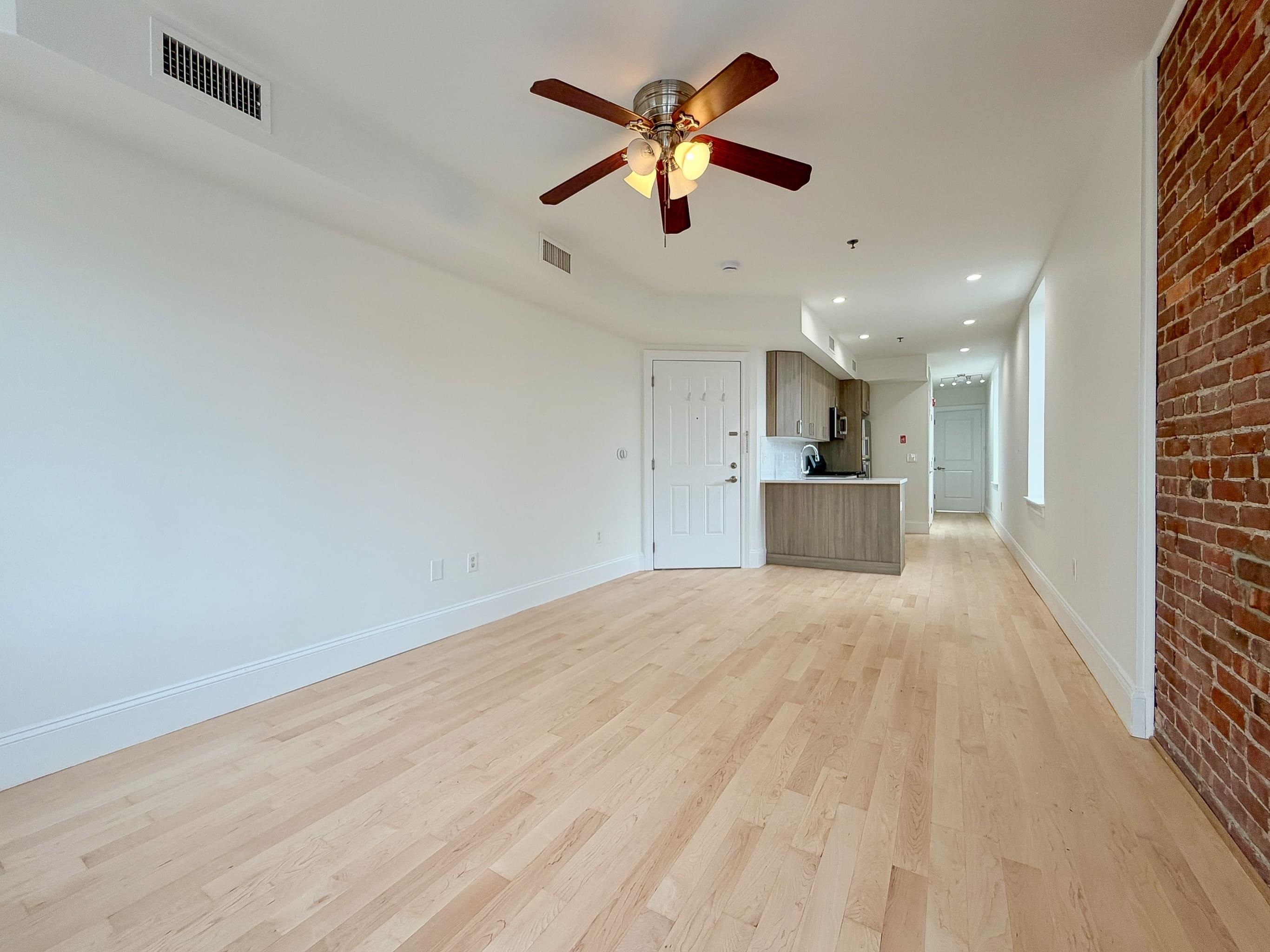 301 MADISON ST Unit: 3S
