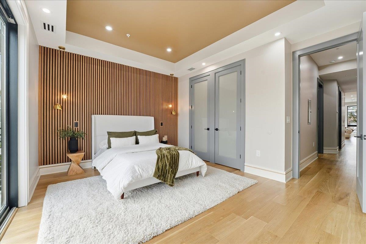134 HANCOCK AVE Unit: 2
