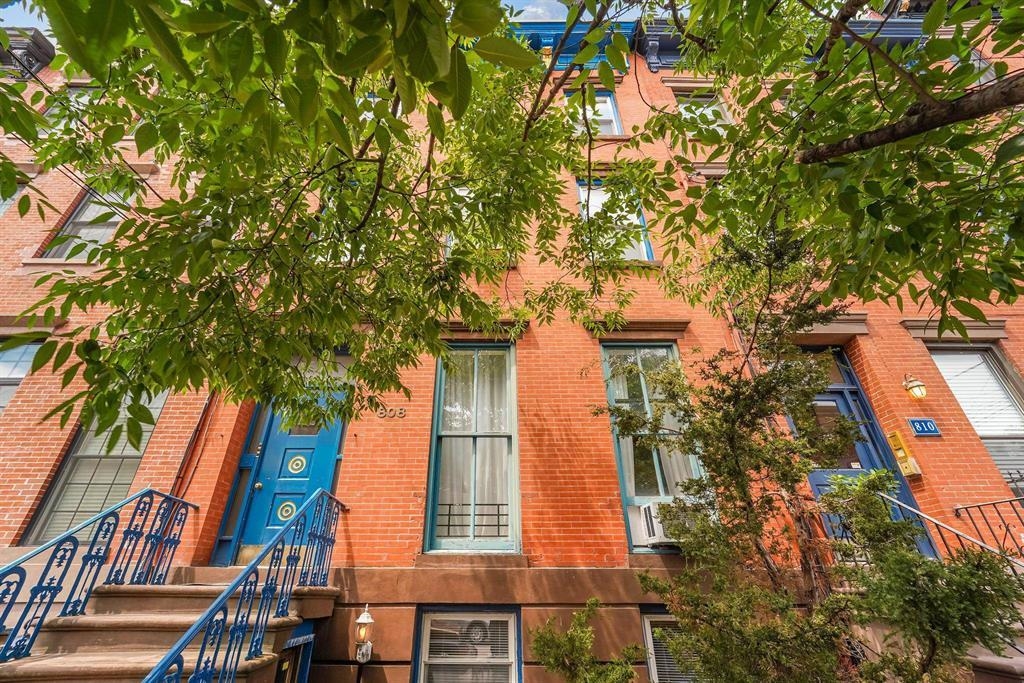 808 BLOOMFIELD ST Unit: A