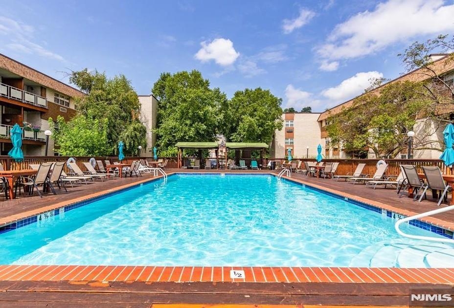 1111 RIVER RD Unit: G7