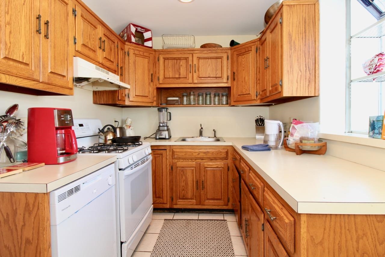 16-18 HUDSON PL Unit: 2