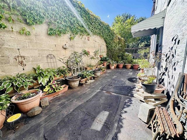 175 MANHATTAN AVE Unit: 1