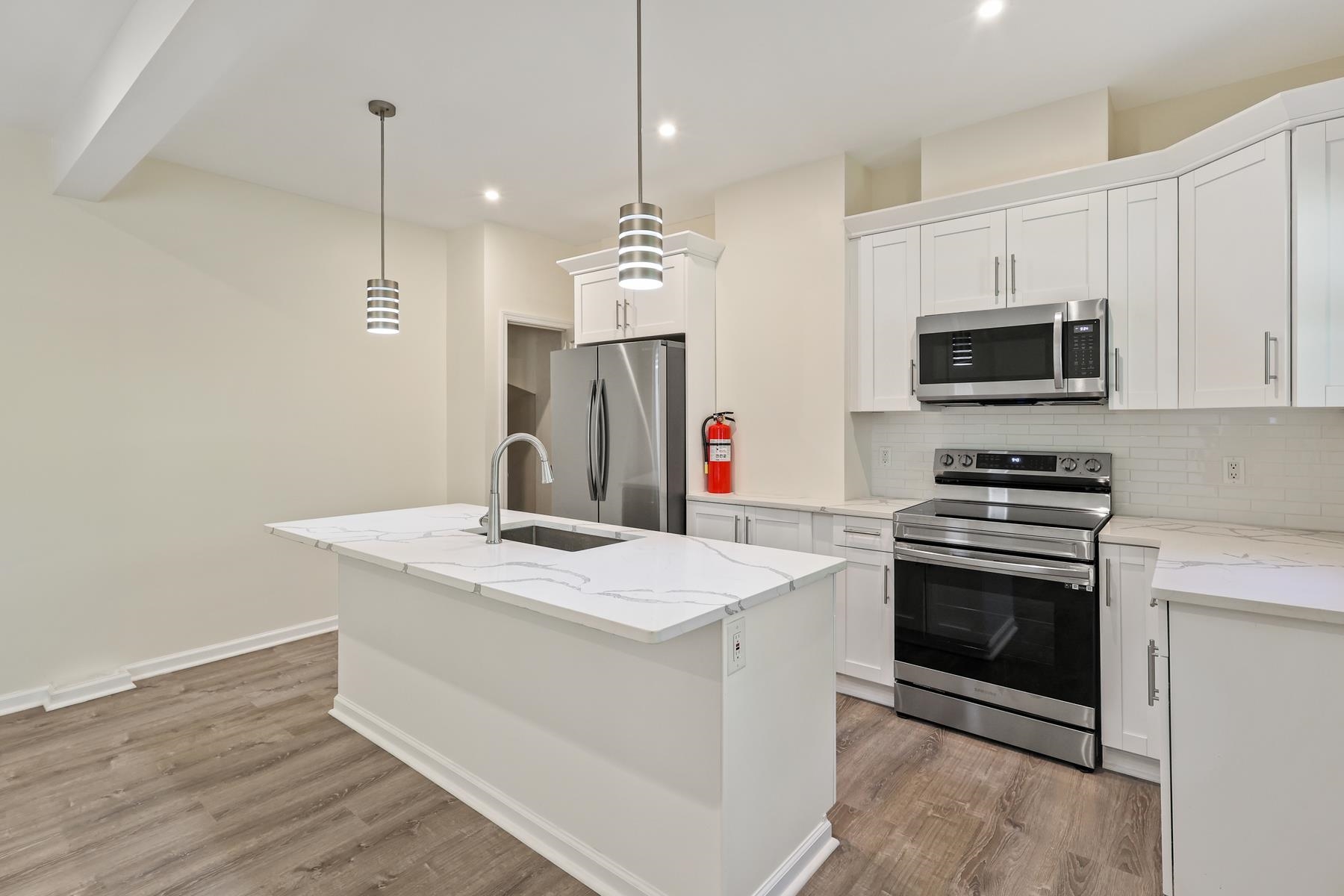 44 WEST 34TH ST