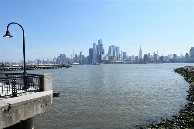 1125 MAXWELL LANE Unit: 430
