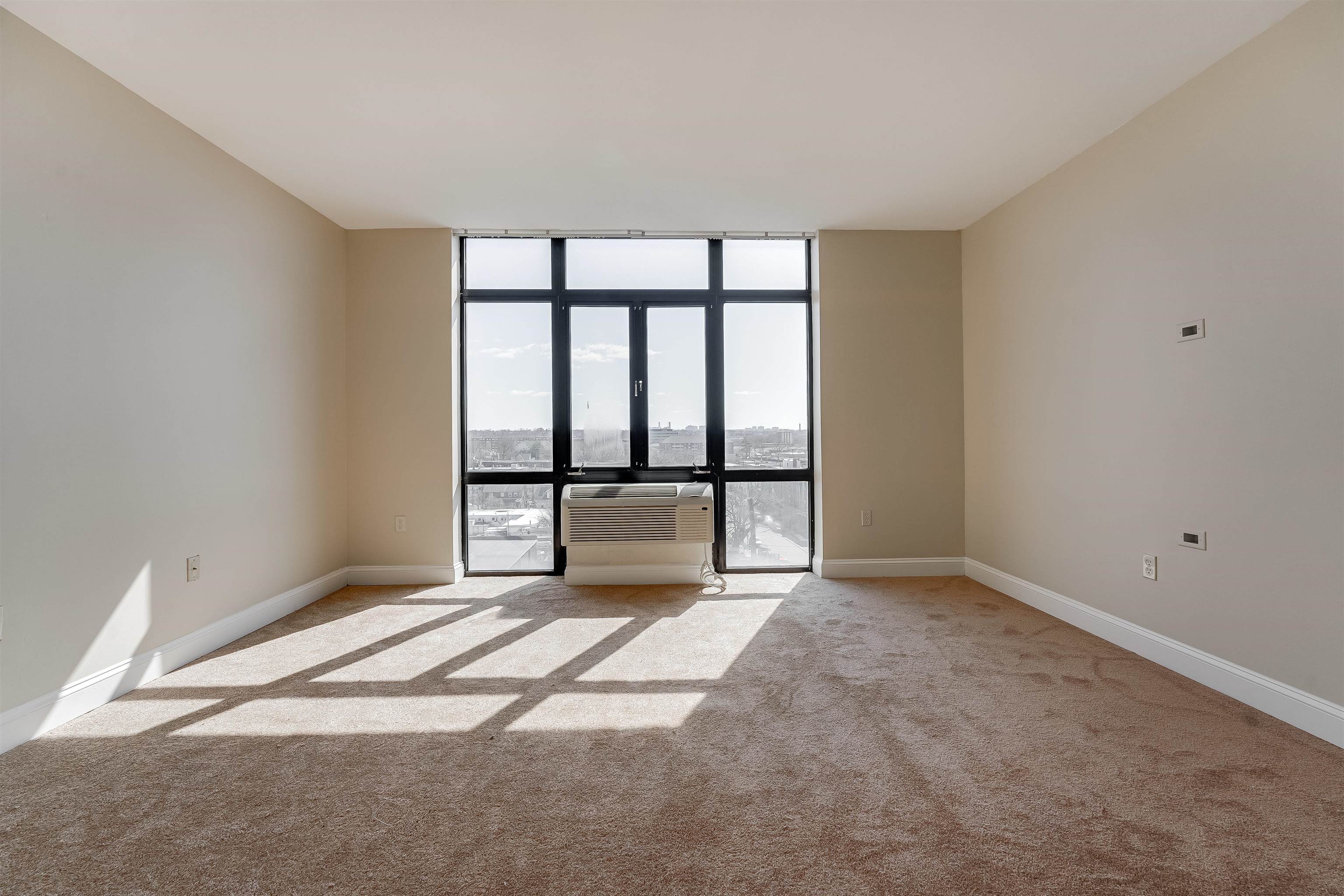 29 1ST ST Unit: 702