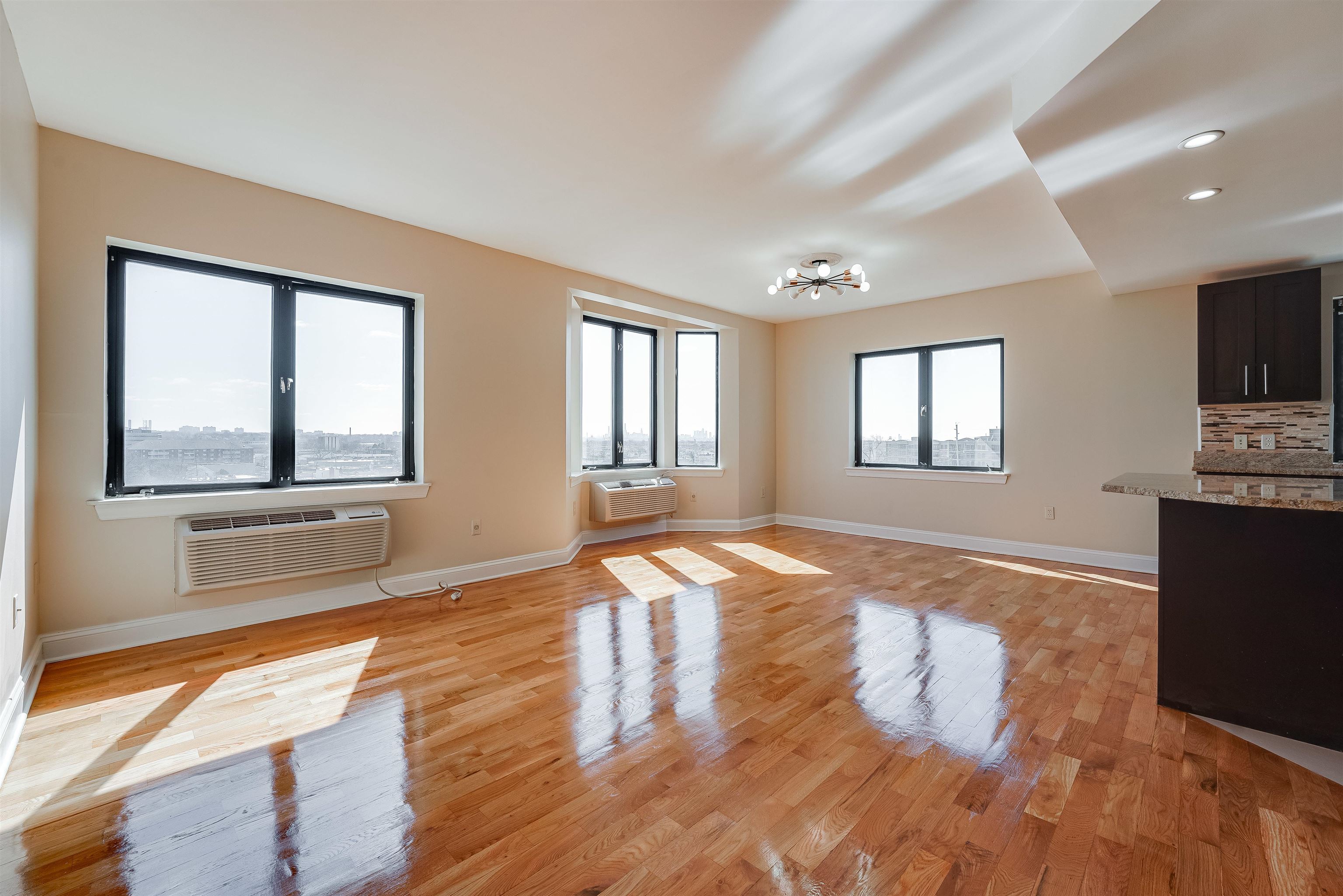 29 1ST ST Unit: 702