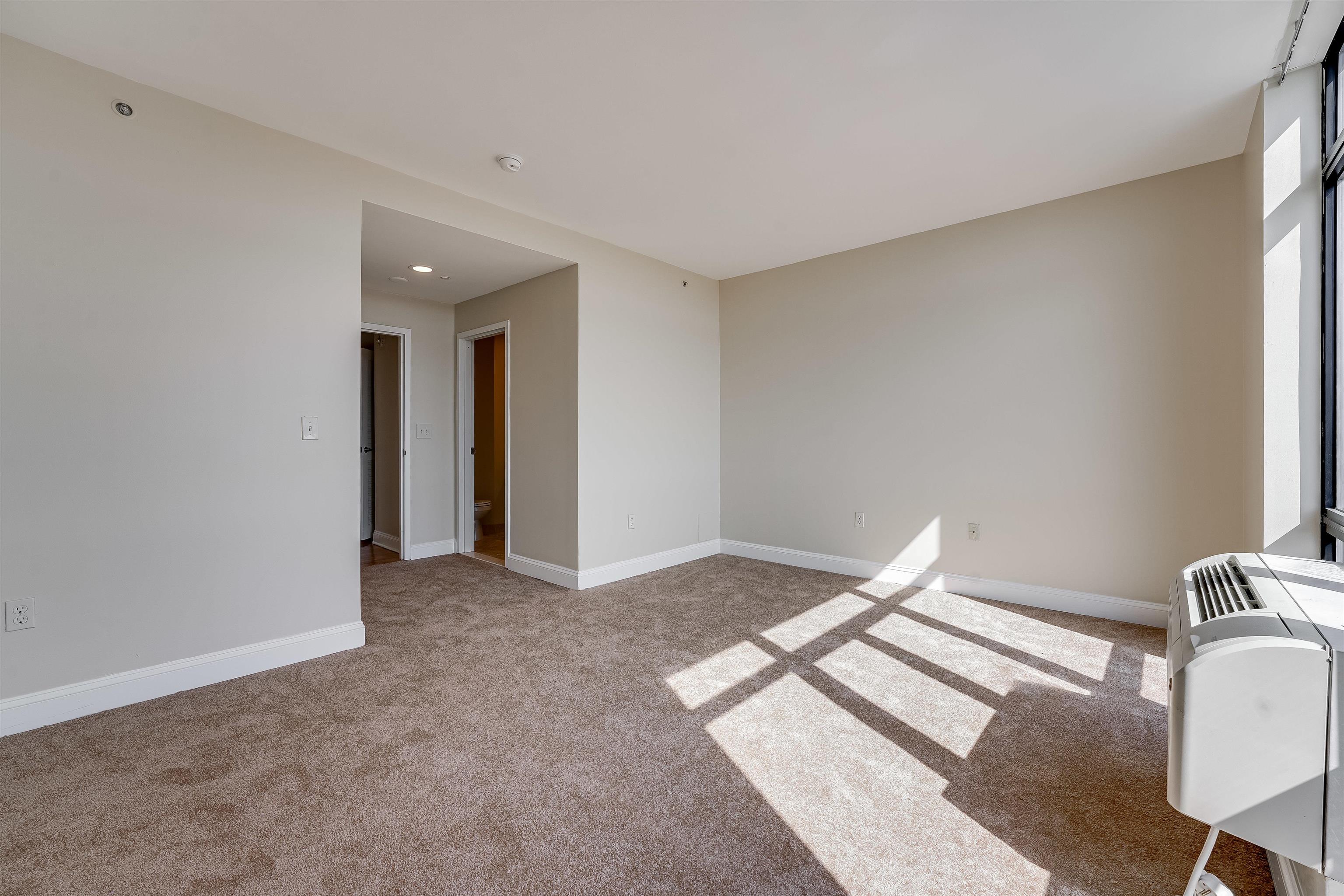 29 1ST ST Unit: 702