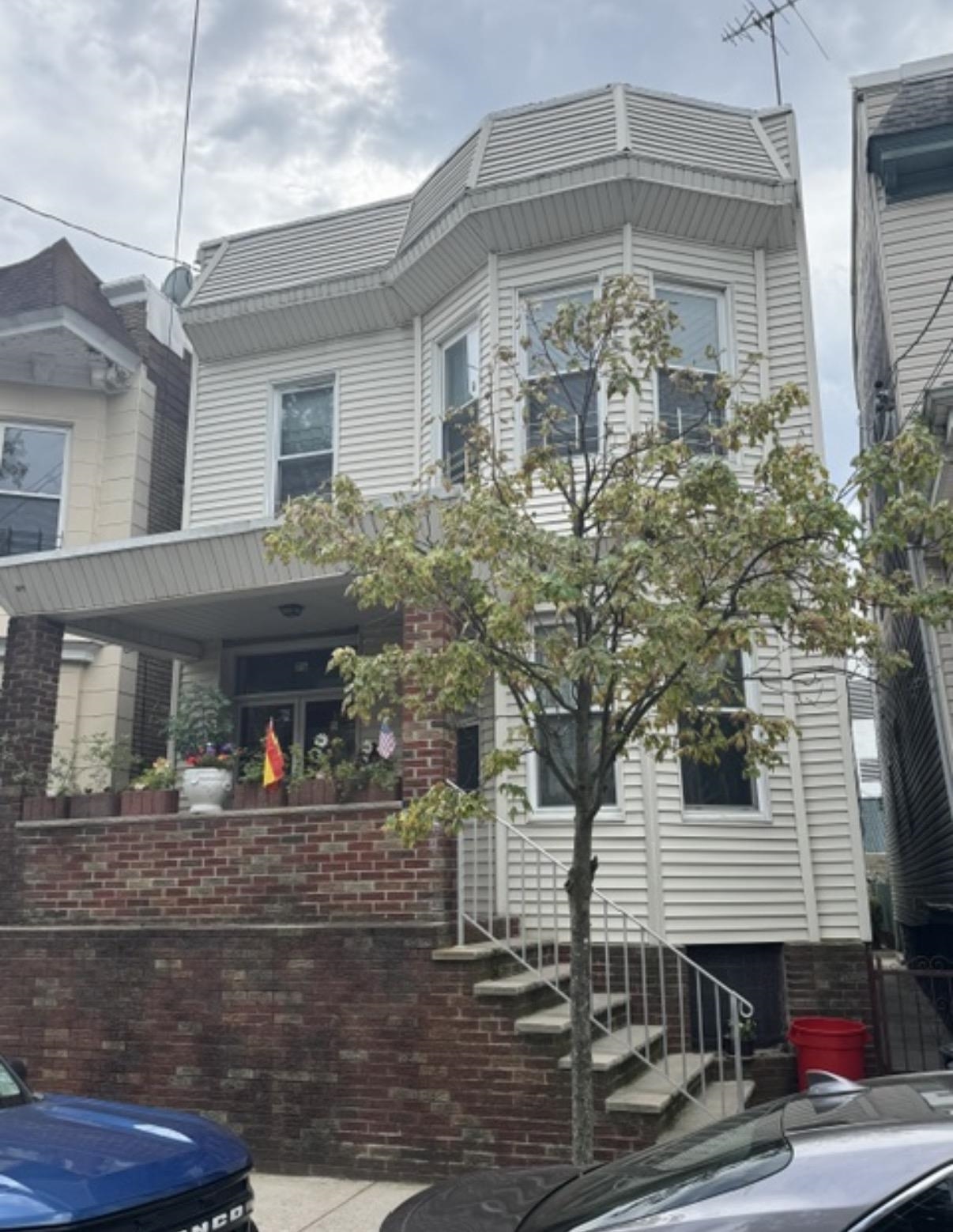 75 LIBERTY PL Unit: 2
