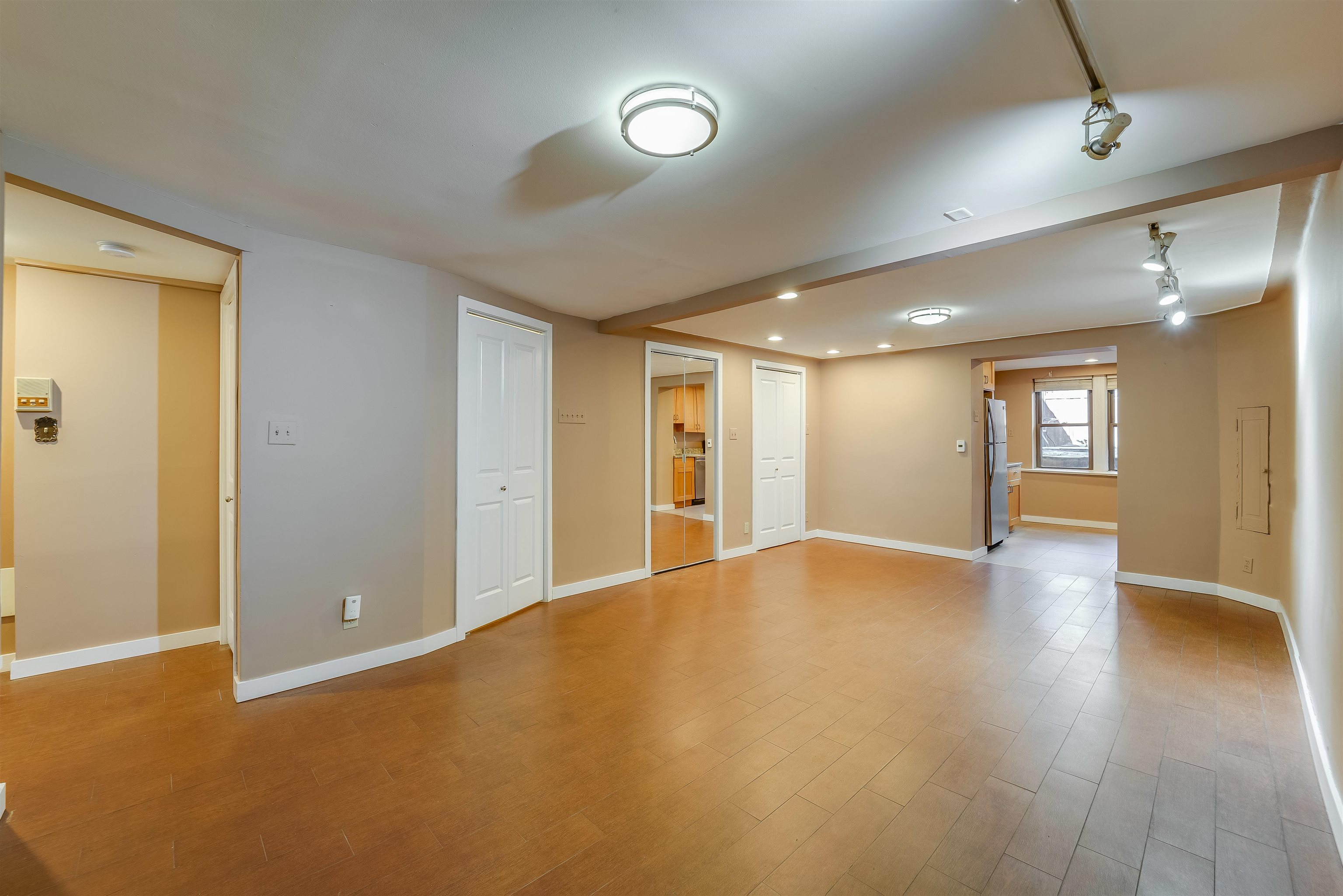 138 GARDEN ST Unit: 1