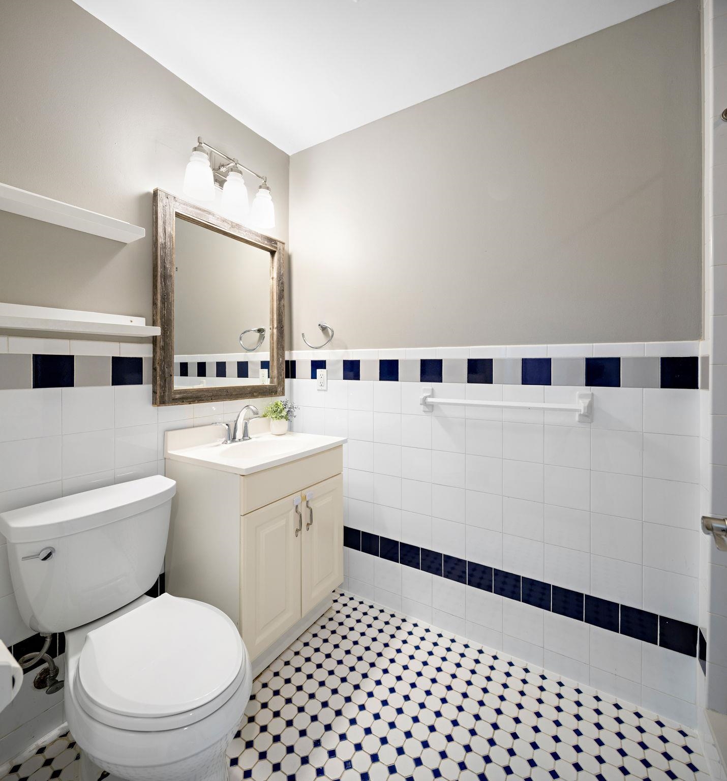 93 ADAMS ST Unit: 1