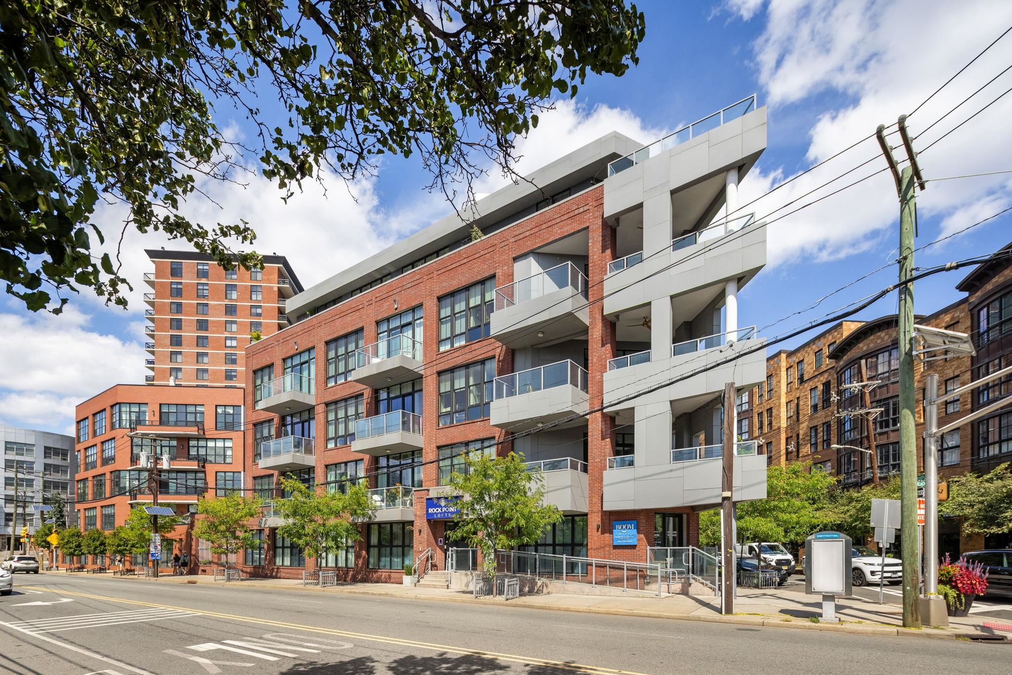 100 PATERSON AVE Unit: 3A