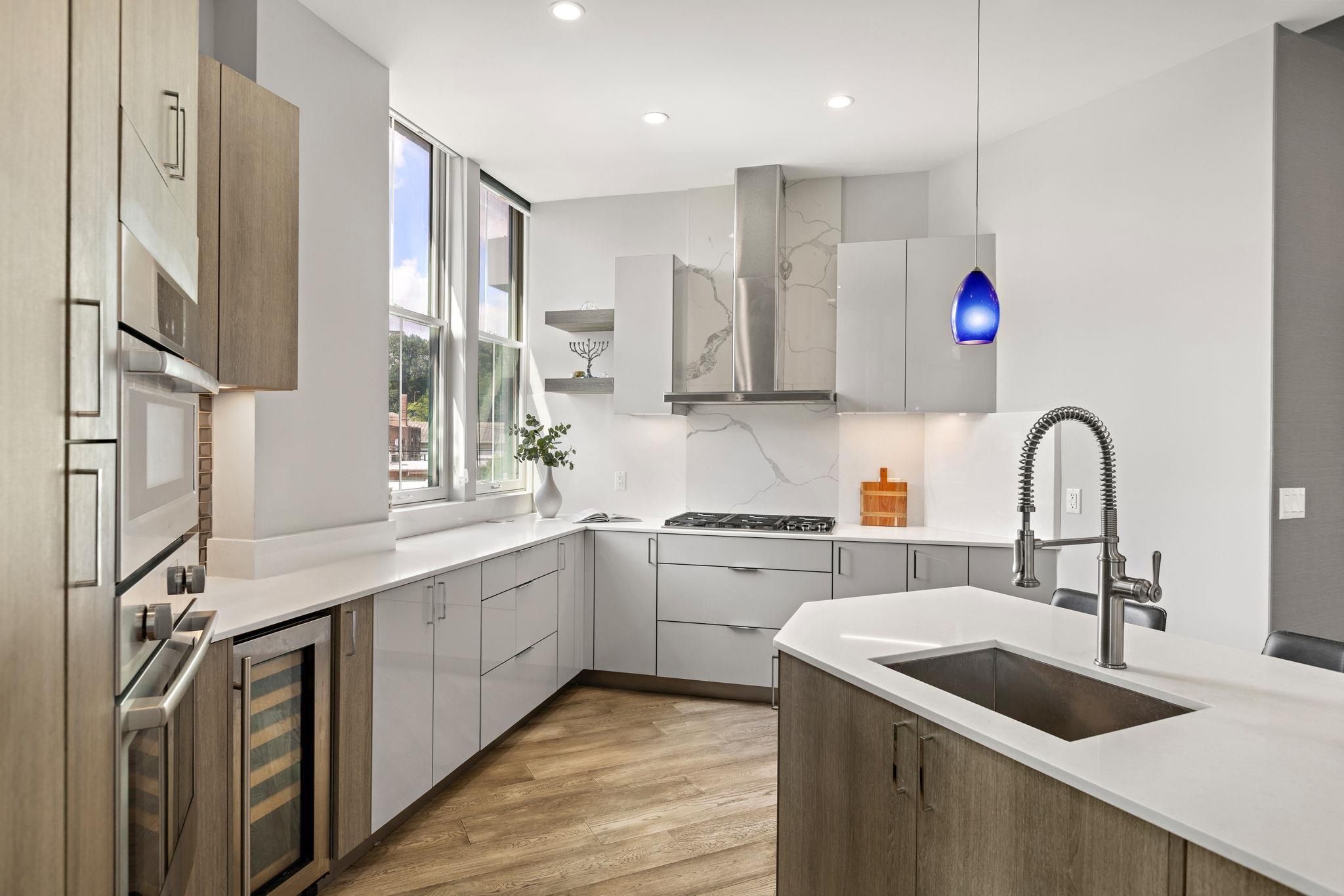 100 PATERSON AVE Unit: 3A