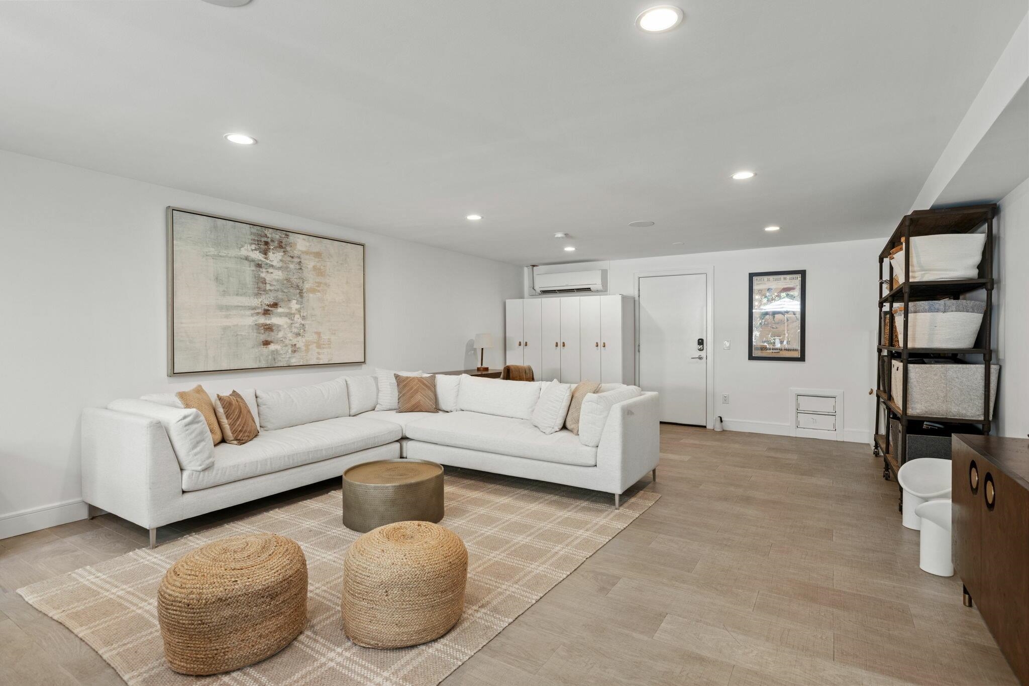 810 PARK AVE Unit: 1