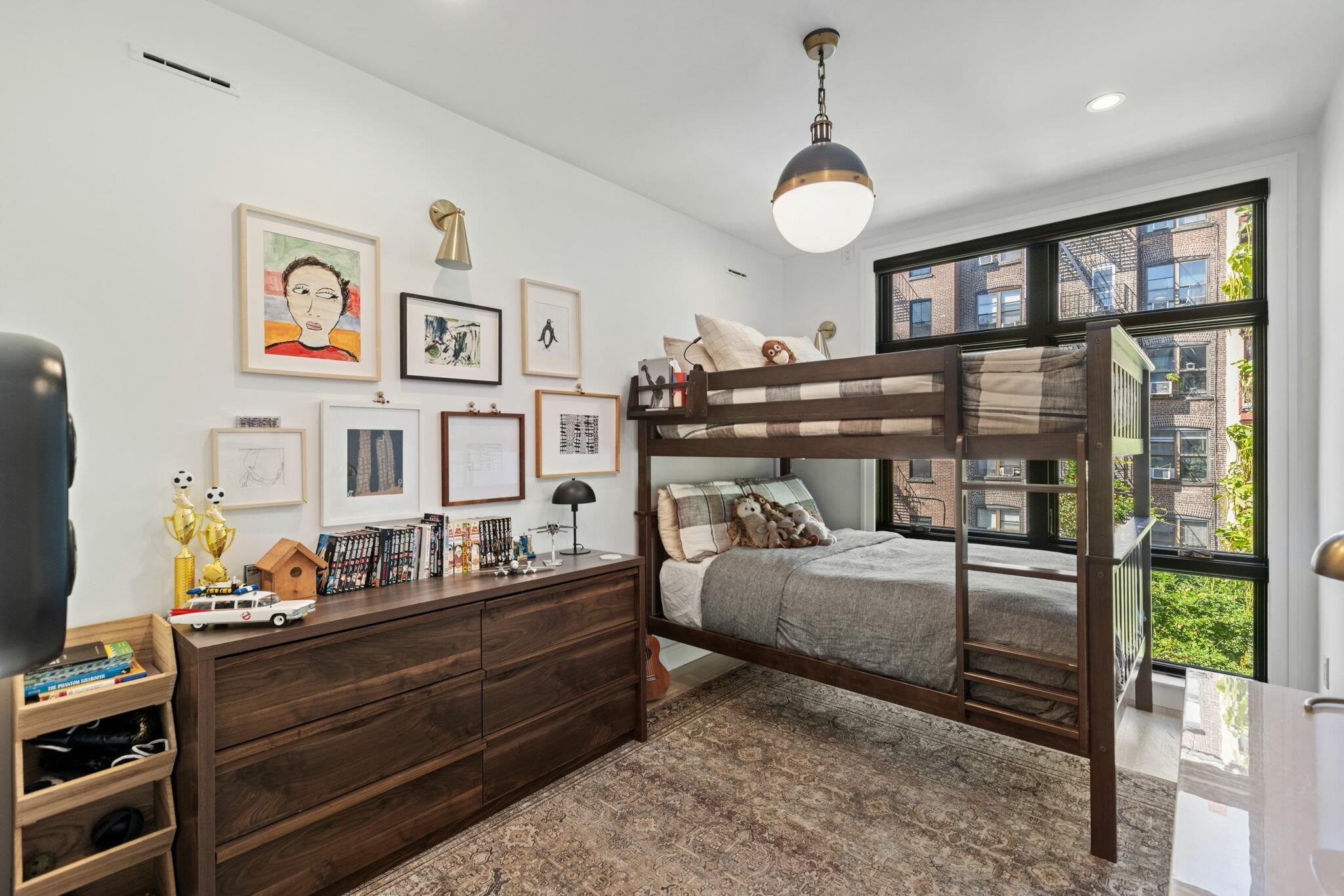 810 PARK AVE Unit: 1