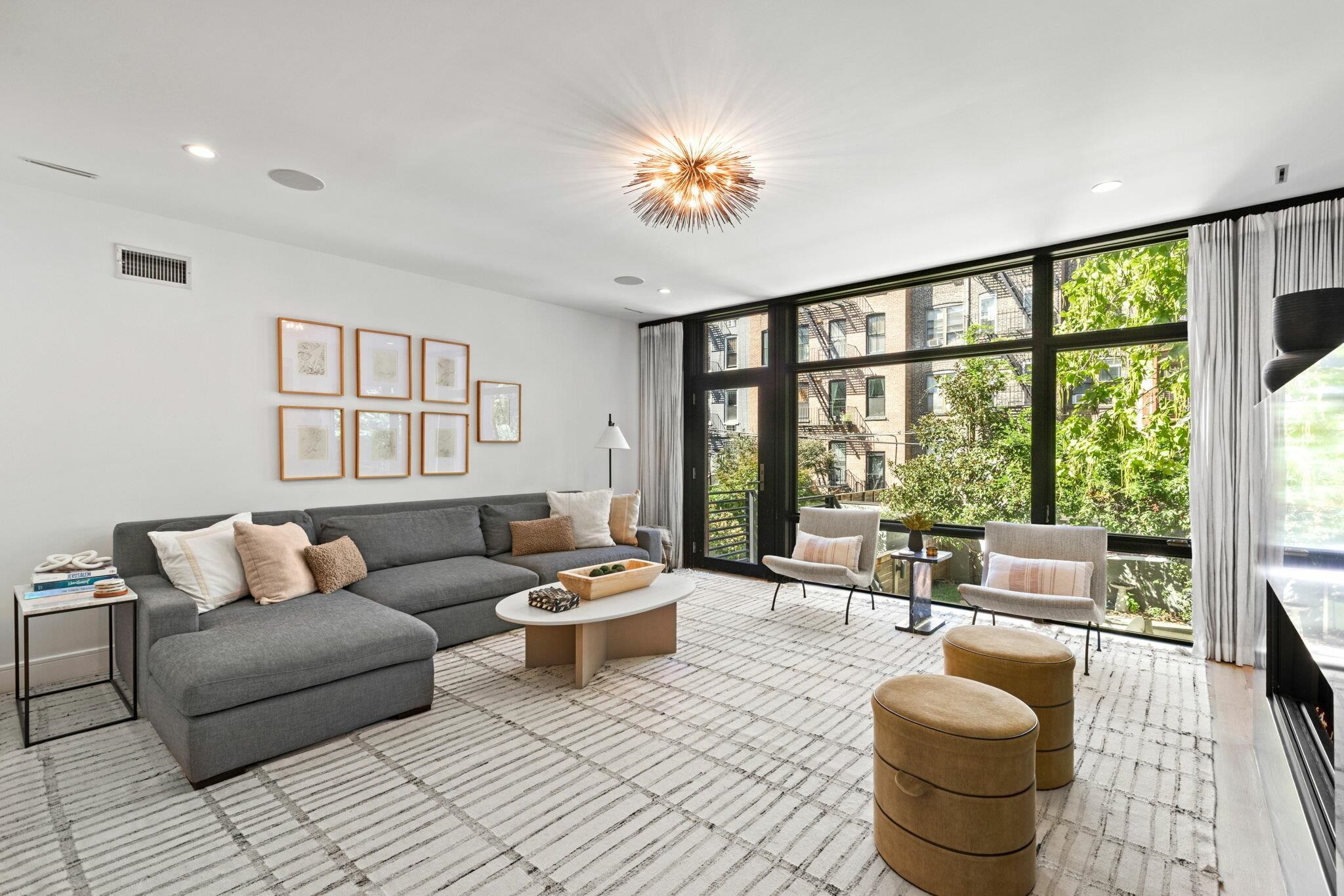 810 PARK AVE Unit: 1
