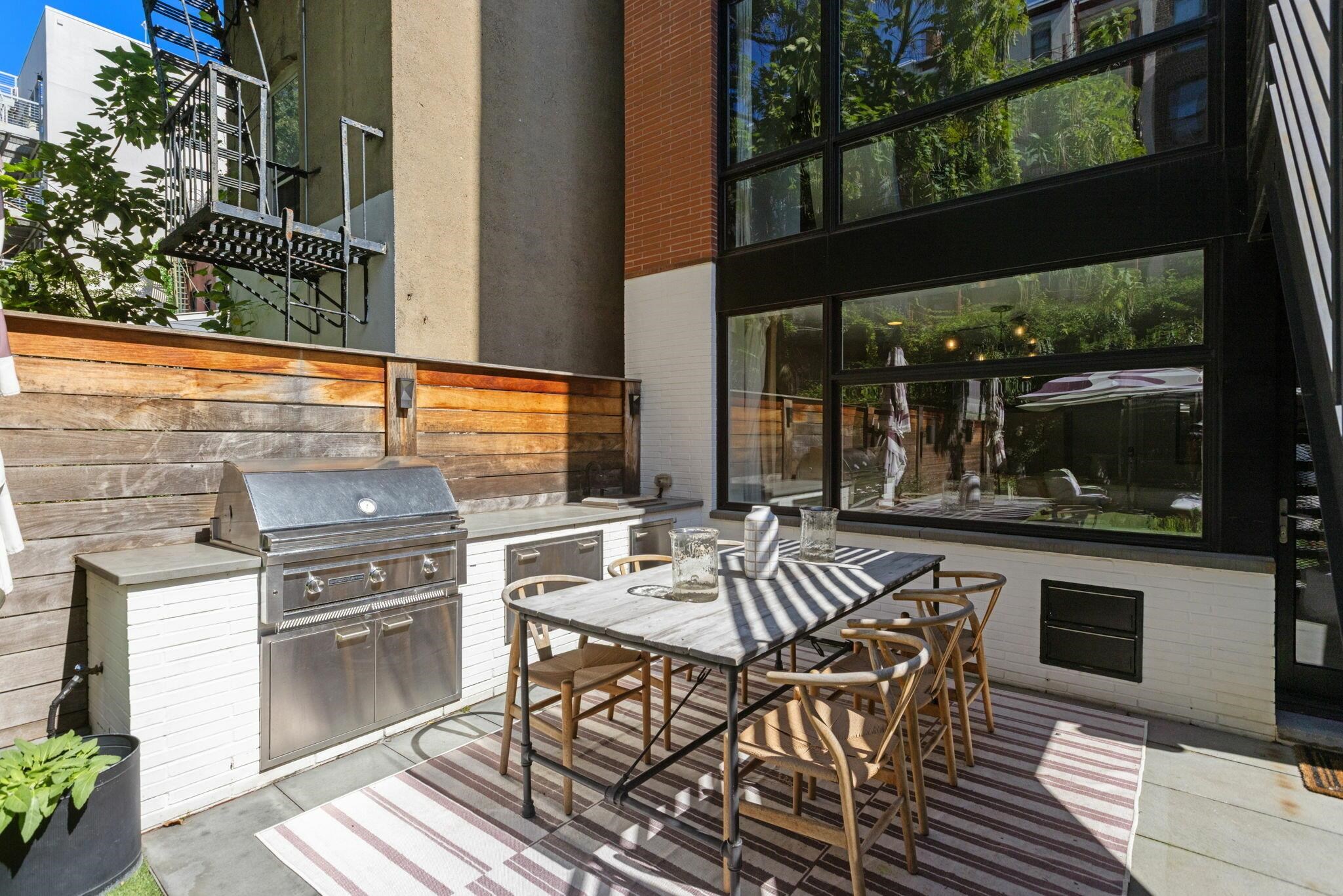 810 PARK AVE Unit: 1
