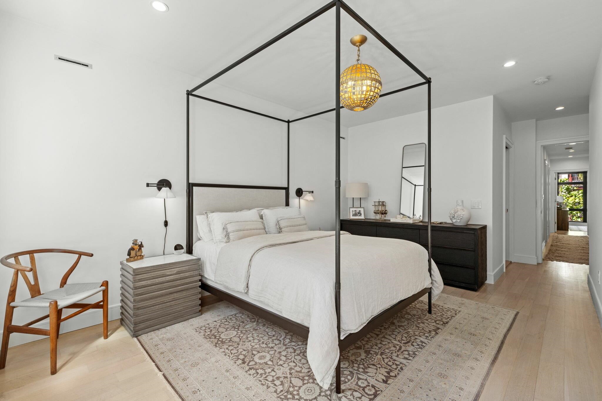810 PARK AVE Unit: 1