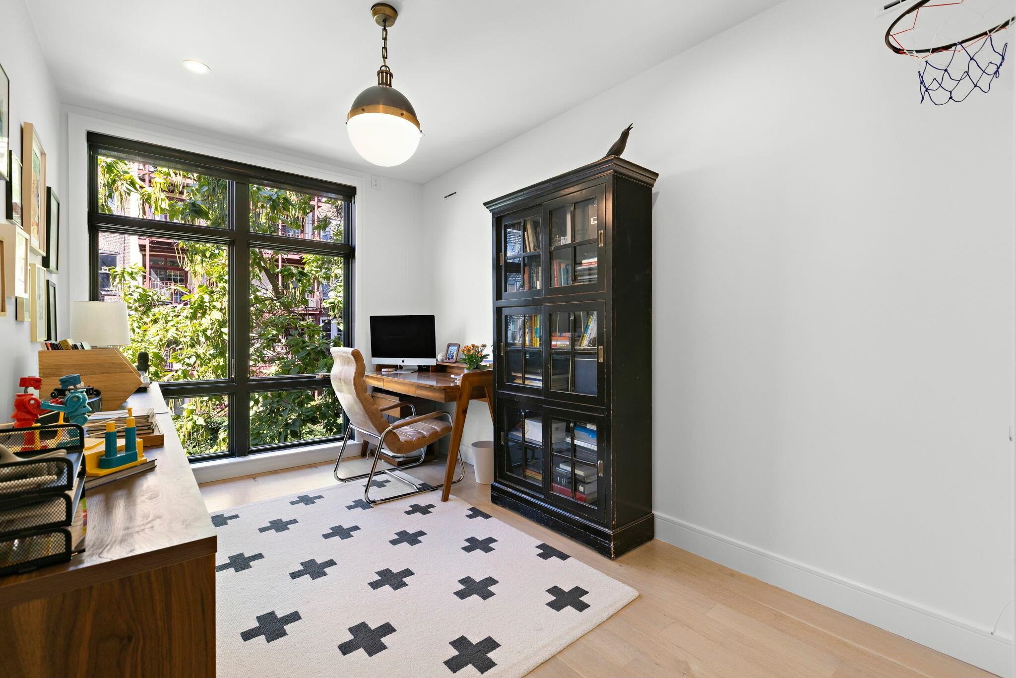 810 PARK AVE Unit: 1
