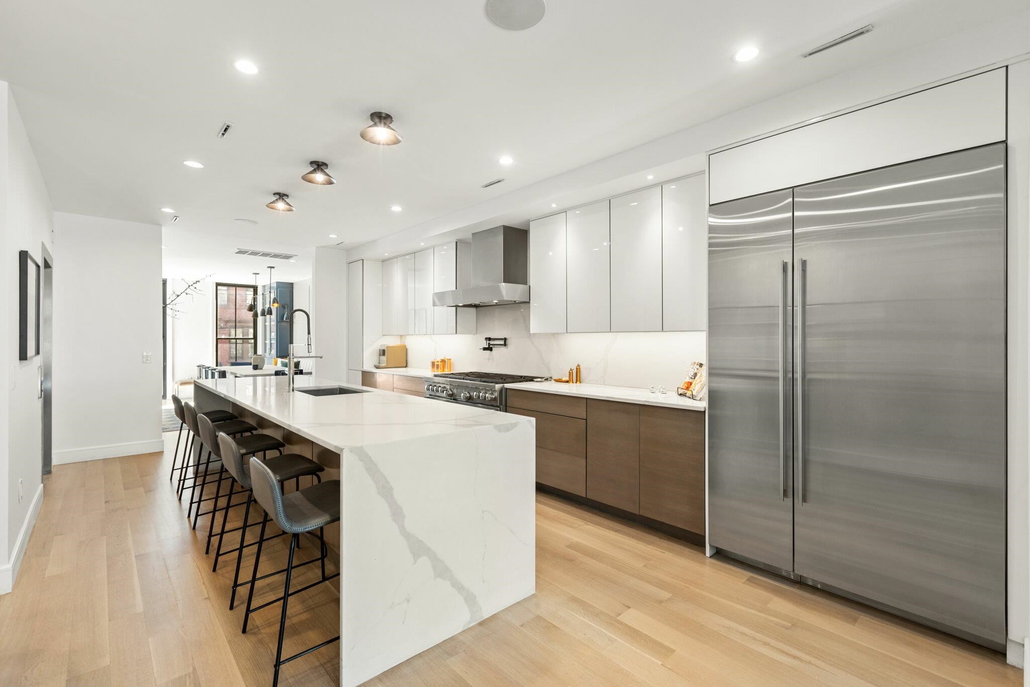 810 PARK AVE Unit: 1