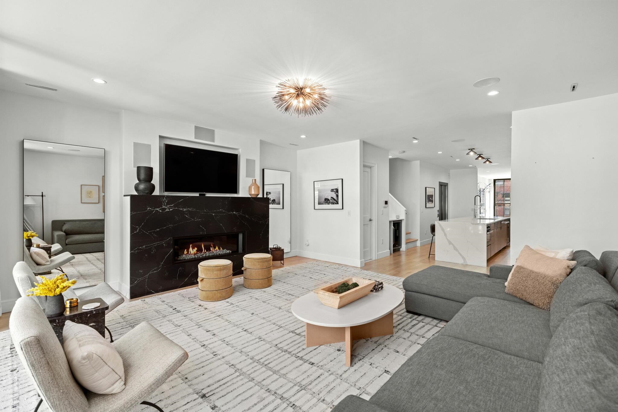 810 PARK AVE Unit: 1