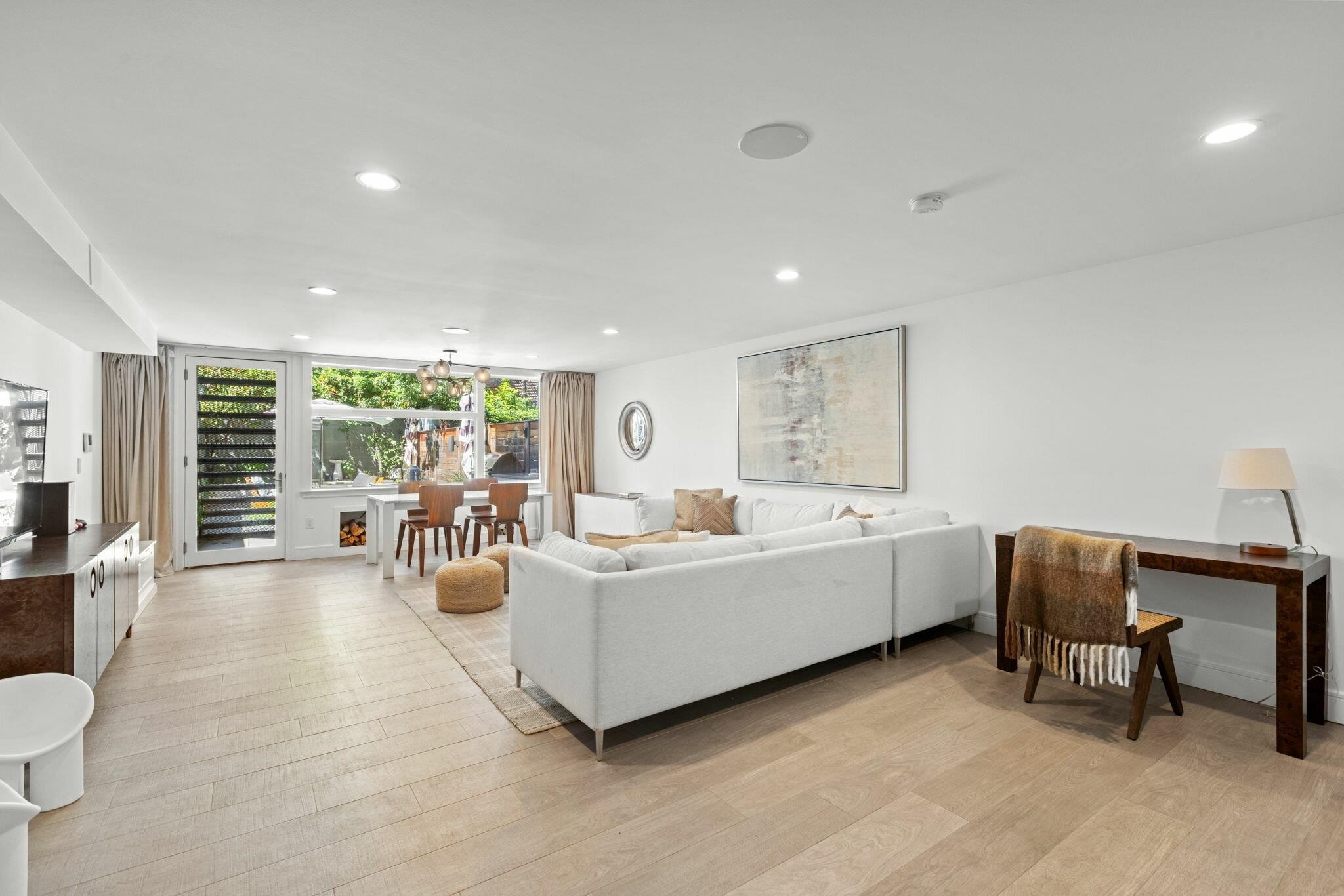 810 PARK AVE Unit: 1
