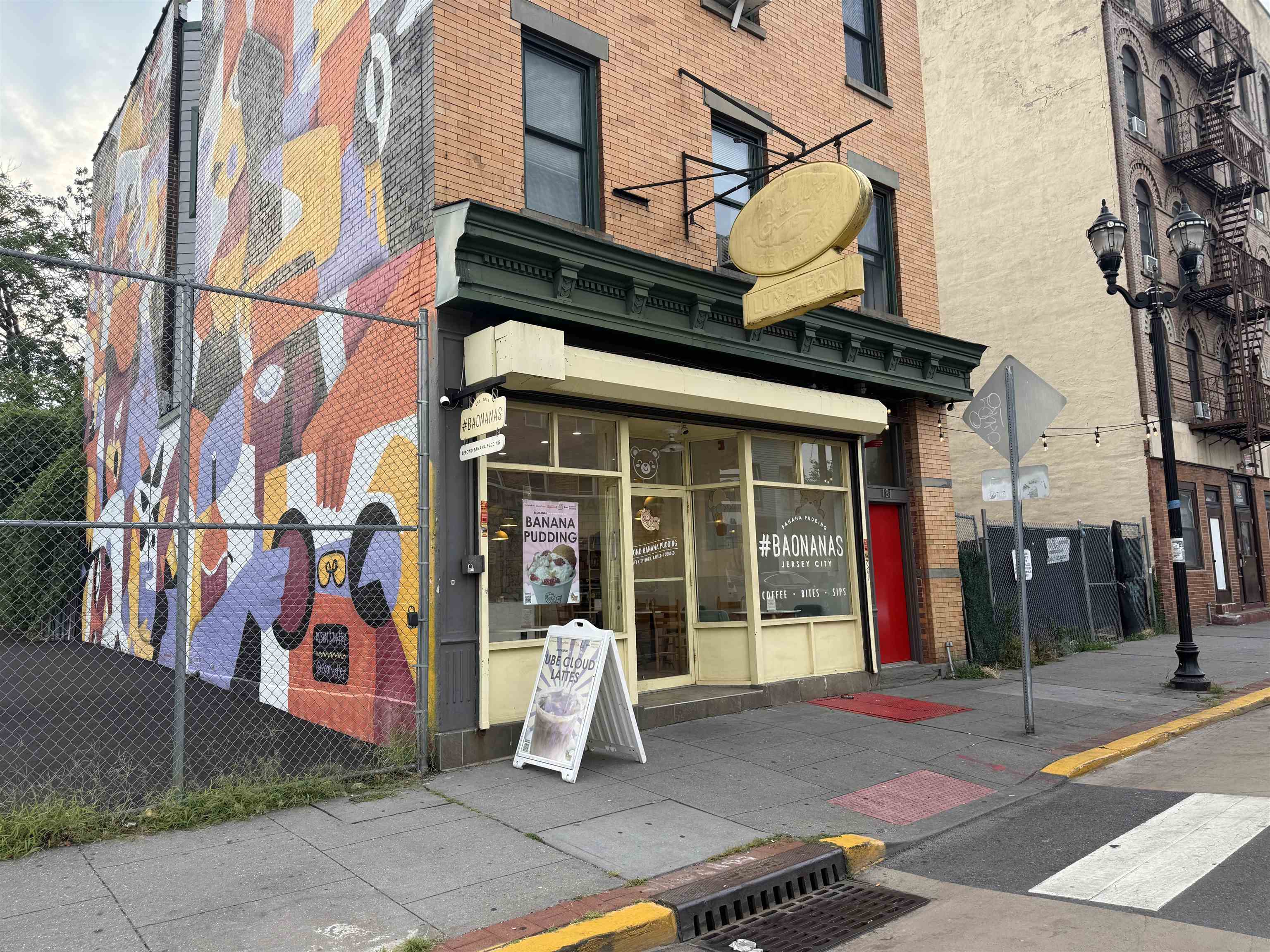 181 MONTICELLO AVE